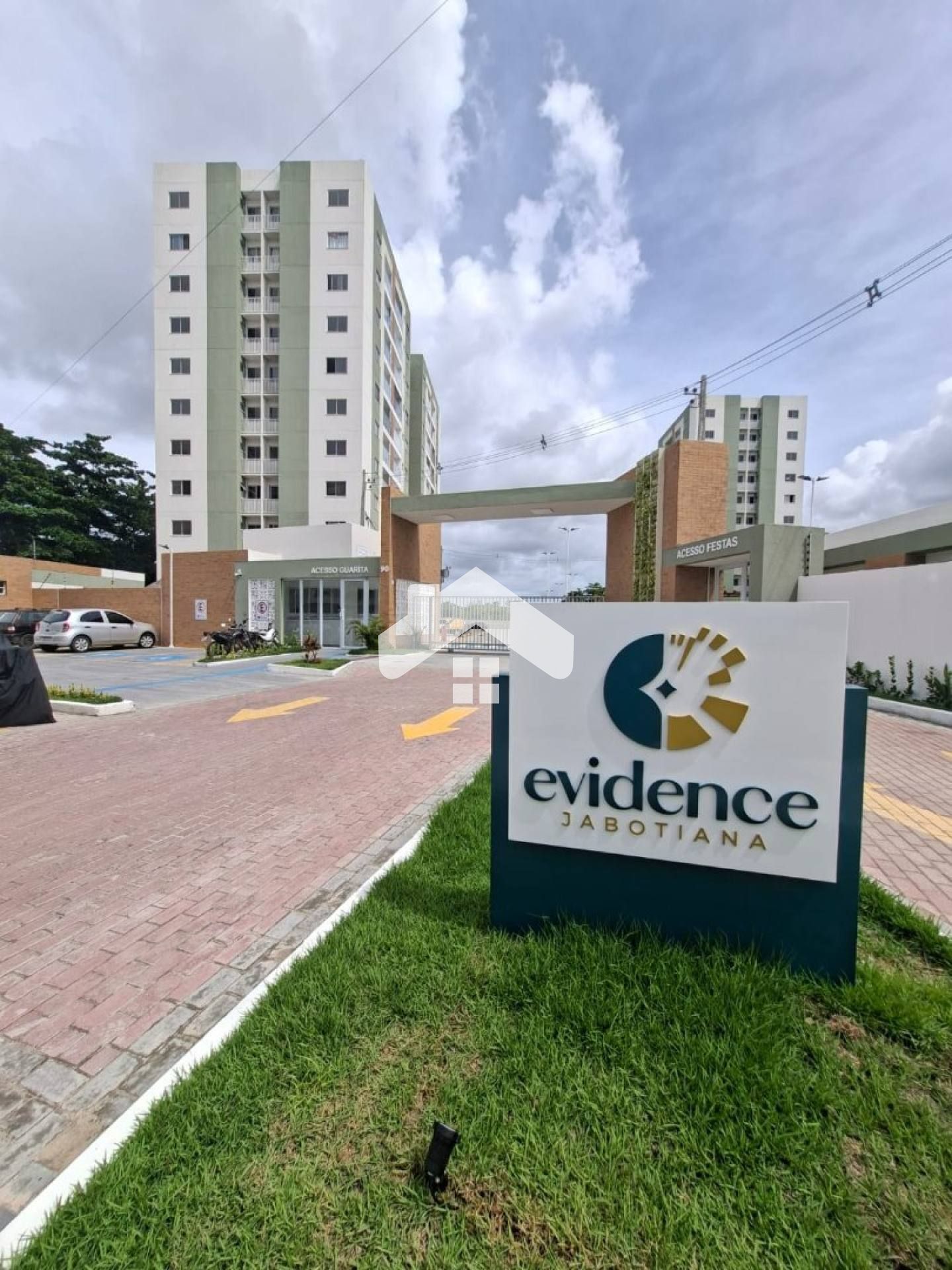 Apartamento Para Vender com 2 quartos 1 suíte no Evidence Jabotiana