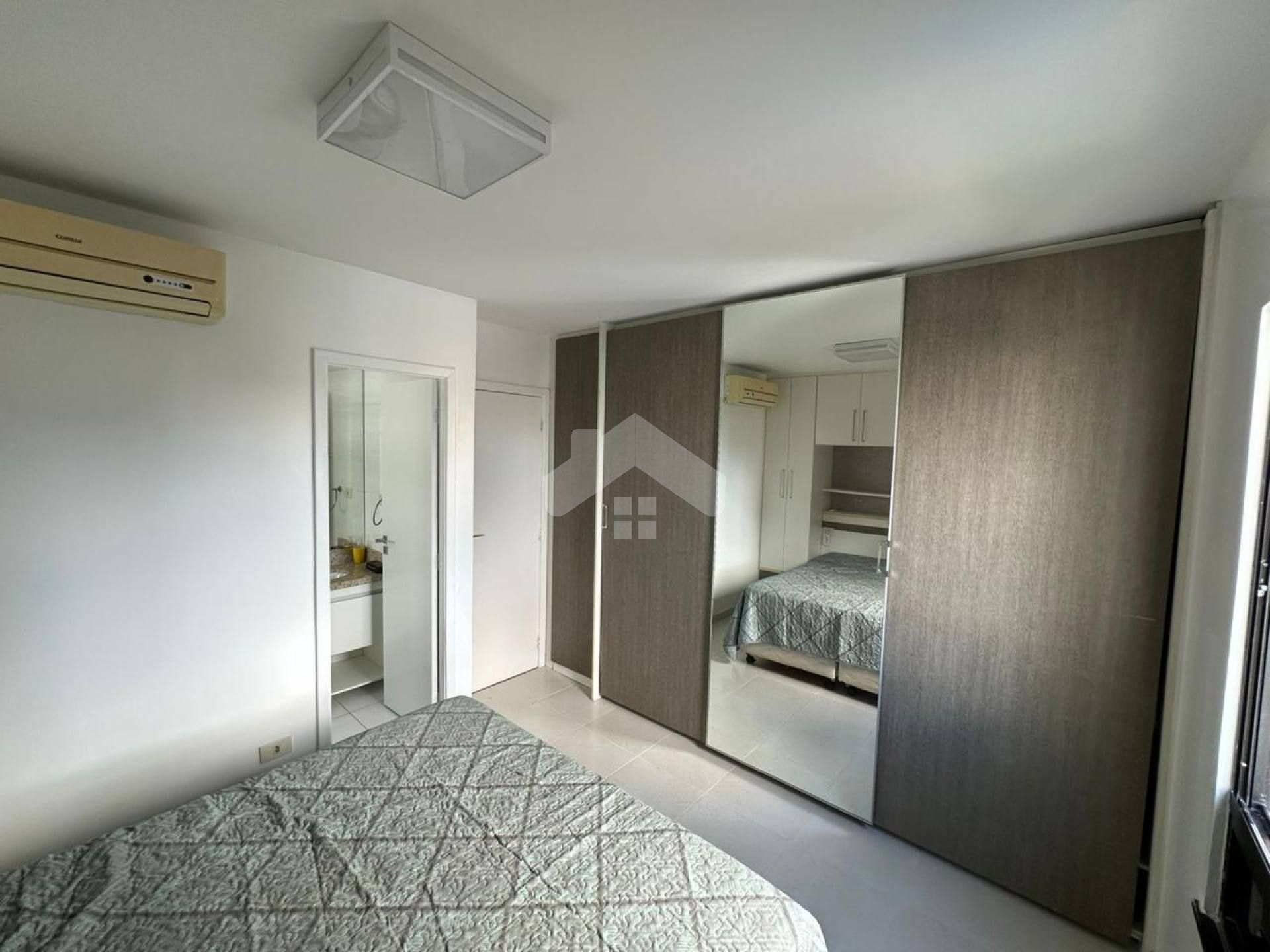 Apartamento Para Vender com 4 quartos 1 suítes no bairro Jardins em Aracaju