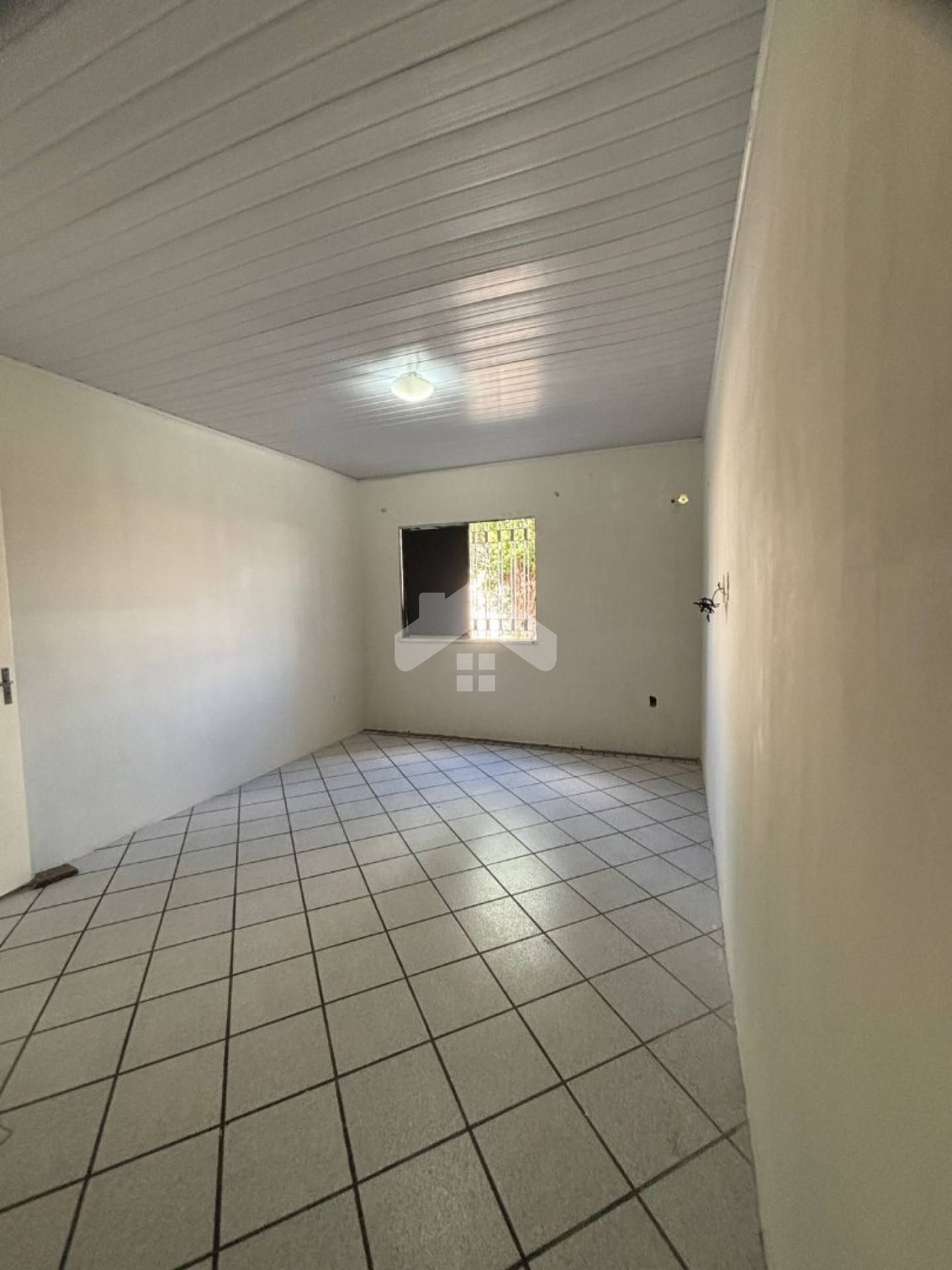 Casa (1) conjugada, 2/4, 1vaga, 1 banheiro, área de serviço - Conj. Orlando Dantas