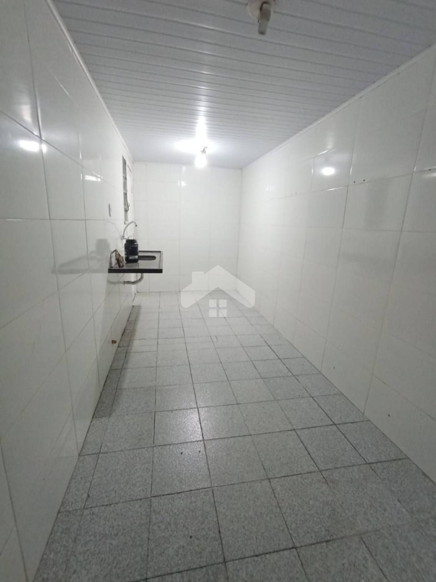 Casa (3) conjugada 2/4, 1 vaga, 1 banheiro, área de serviço - Conj. Orlando Dantas