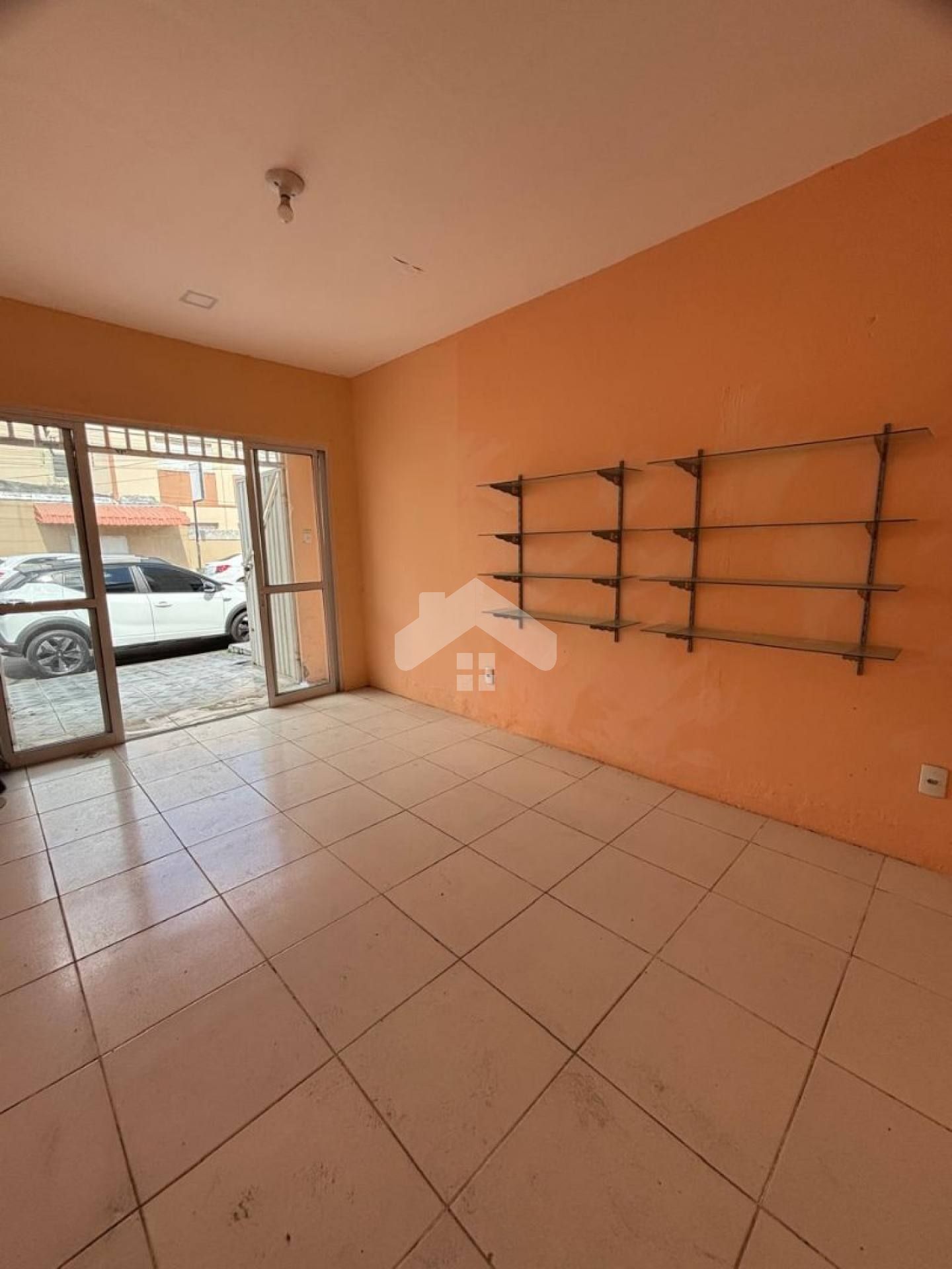 Ponto comercial com excelente localização, 1 banheiro - Siqueira Campos