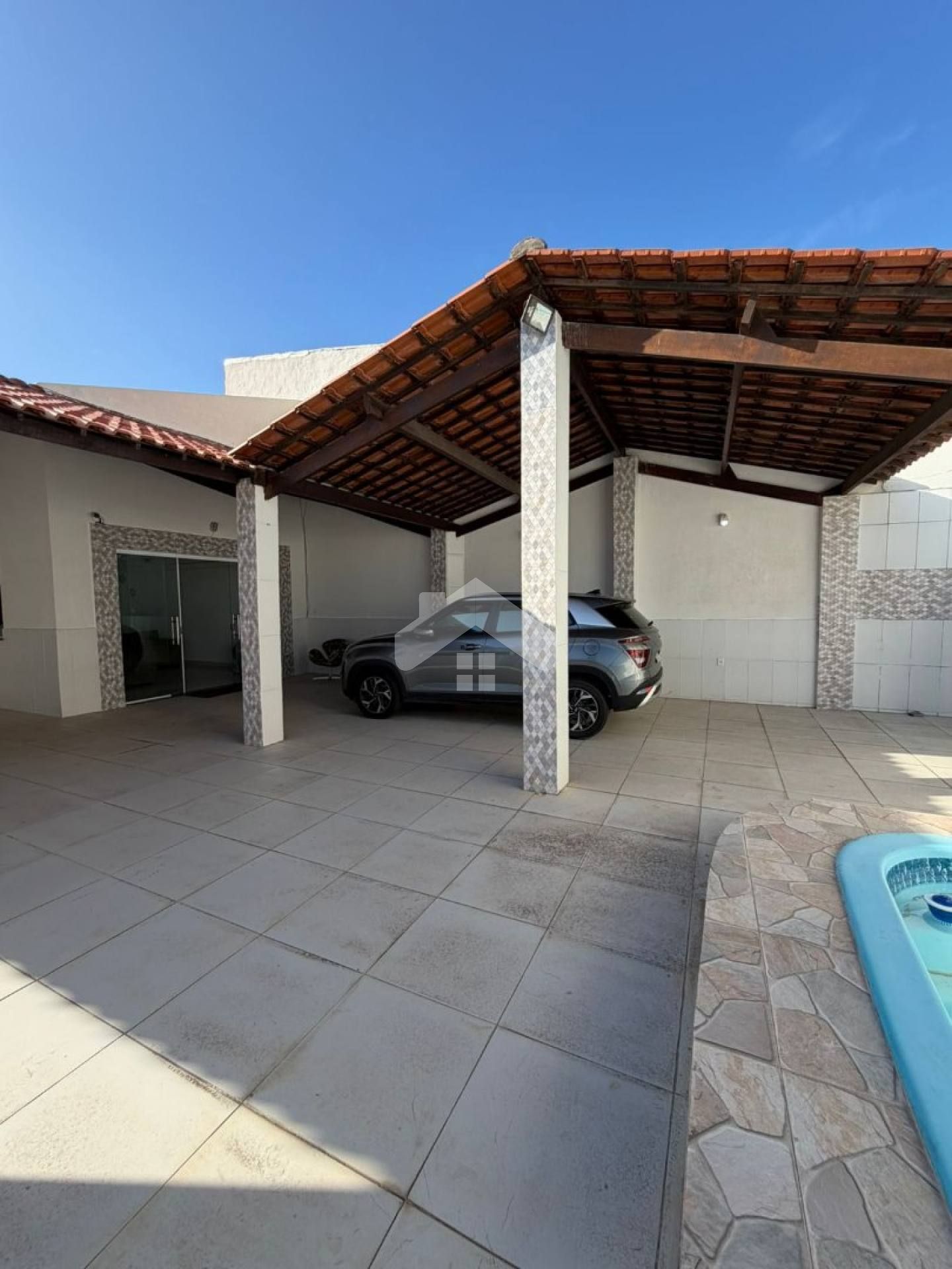 Casa MOBILIADA, 5/4, 5 suítes, 2 vagas - Coroa do Meio