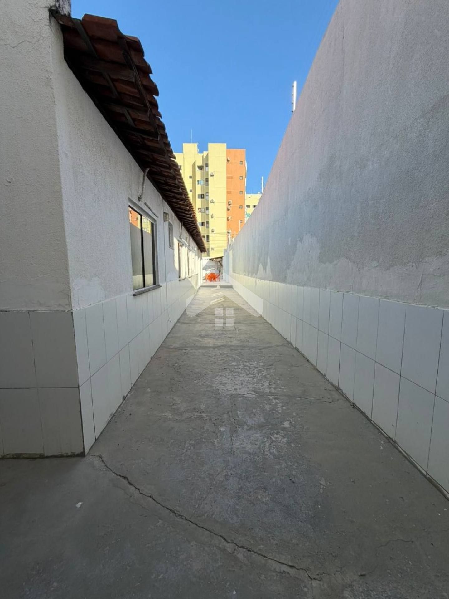 Casa MOBILIADA, 5/4, 5 suítes, 2 vagas - Coroa do Meio