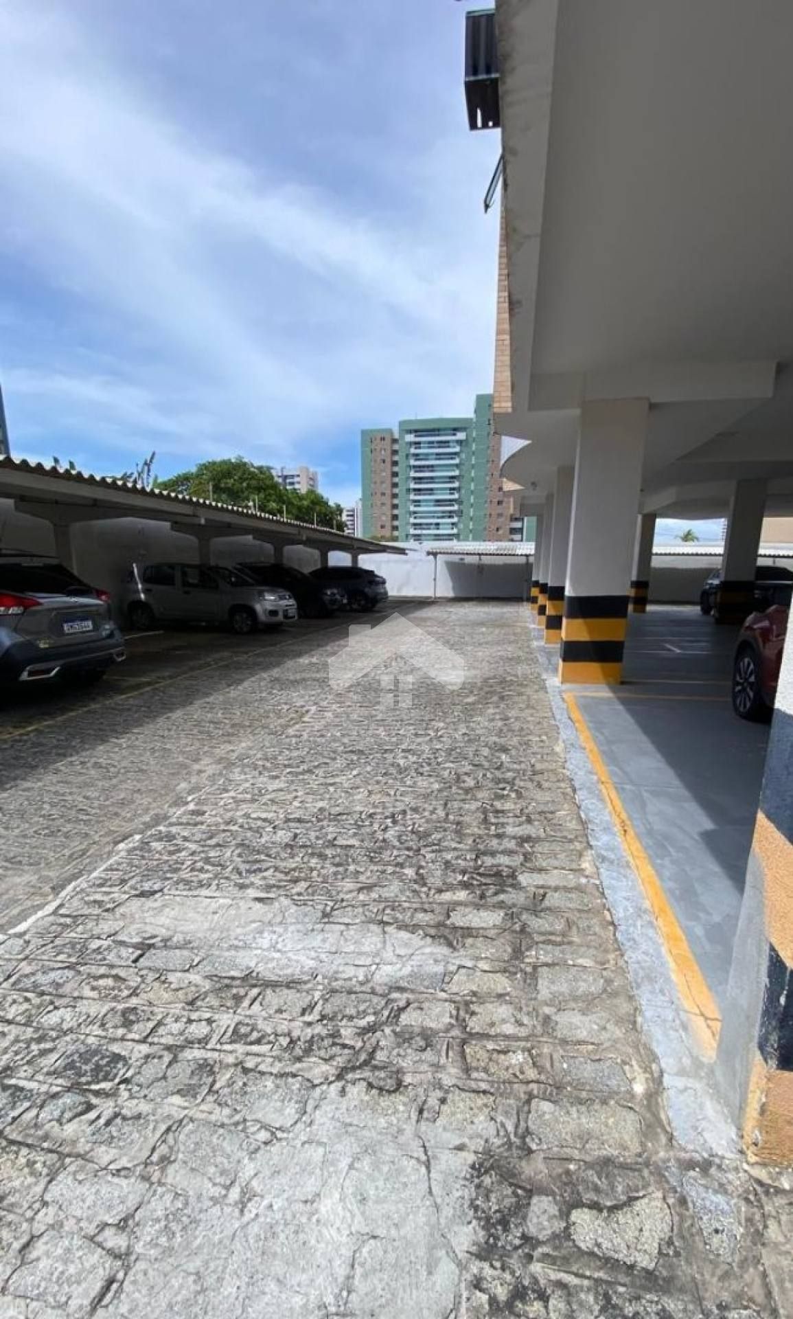 Apartamento Para Vender com 3 quartos 1 suítes no bairro Atalaia em Aracaju