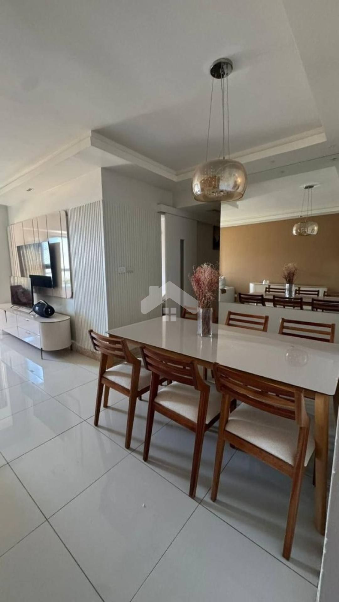 Apartamento Para Vender Com 4 Quartos Sendo 1 Suíte no Bairro Farolândia em Aracaju