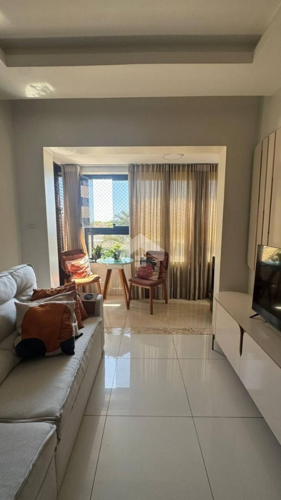 Apartamento Para Vender Com 4 Quartos Sendo 1 Suíte no Bairro Farolândia em Aracaju