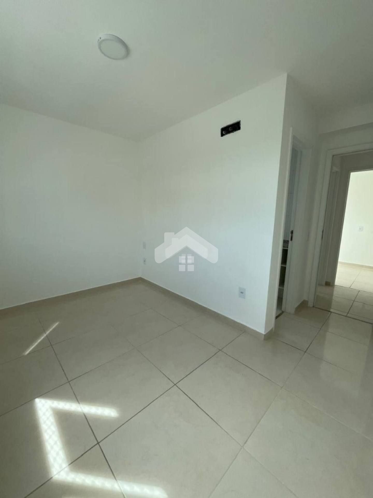 Apartamento Para Vender Com 2 Quartos sendo 1 Suíte na Aruana