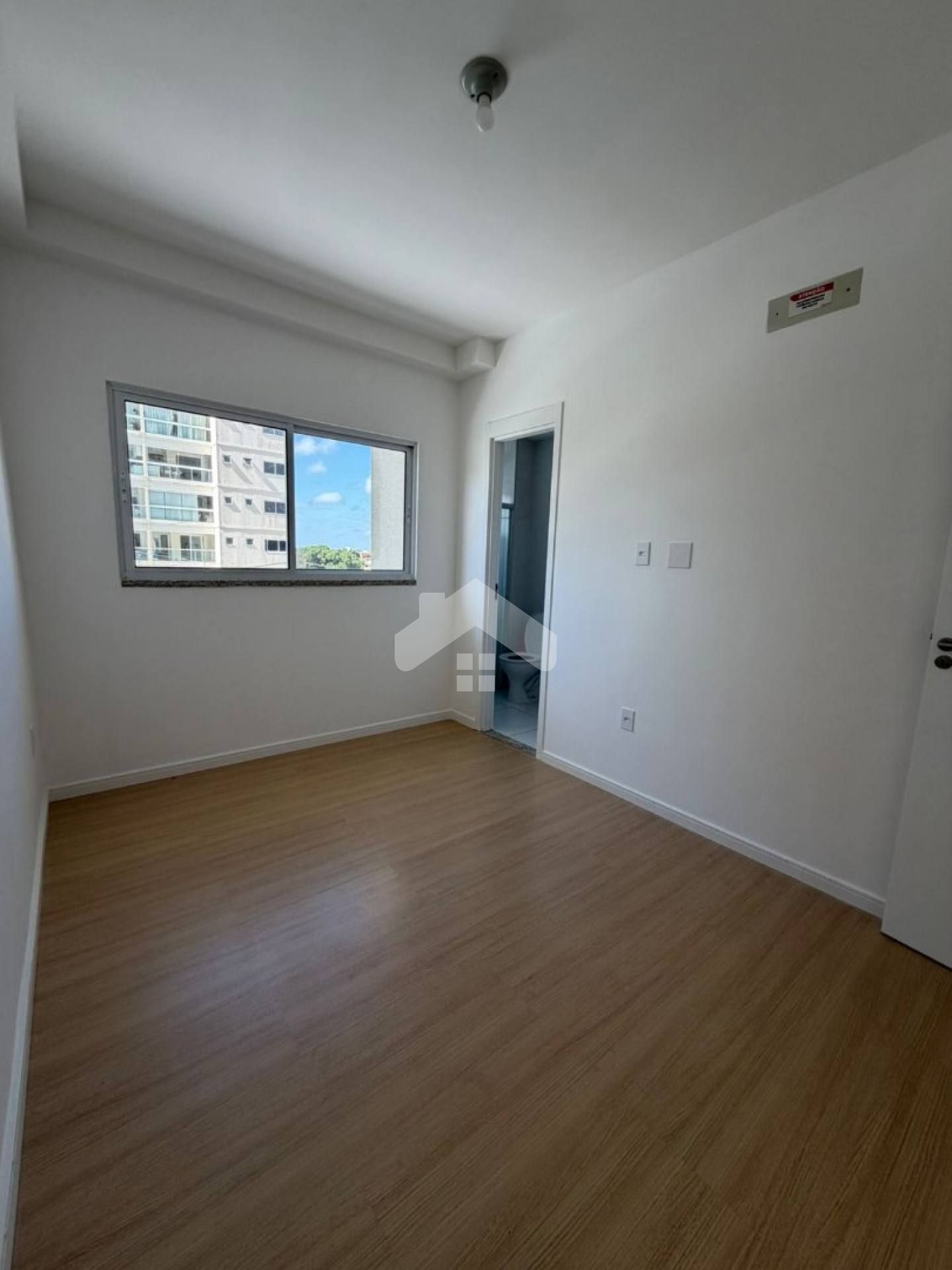 Apartamento no Jardim Serigy, 2/4, 1 suíte, 1 vaga (Condomínio incluso) - Farolândia