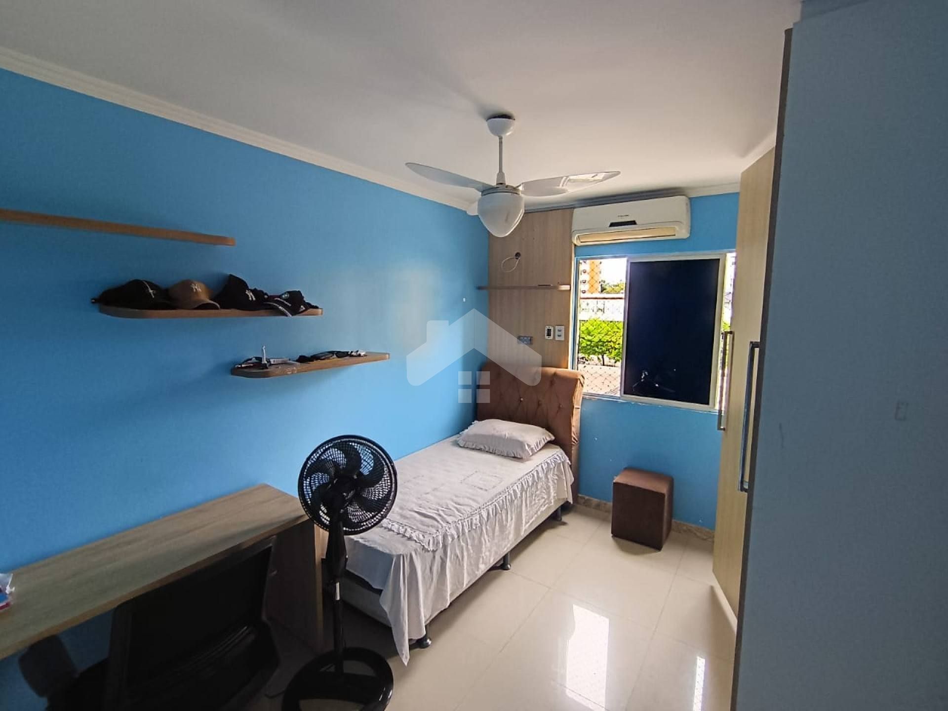 Apartamento Para Vender com 3 quartos 1 suítes no bairro Farolândia em Aracaju