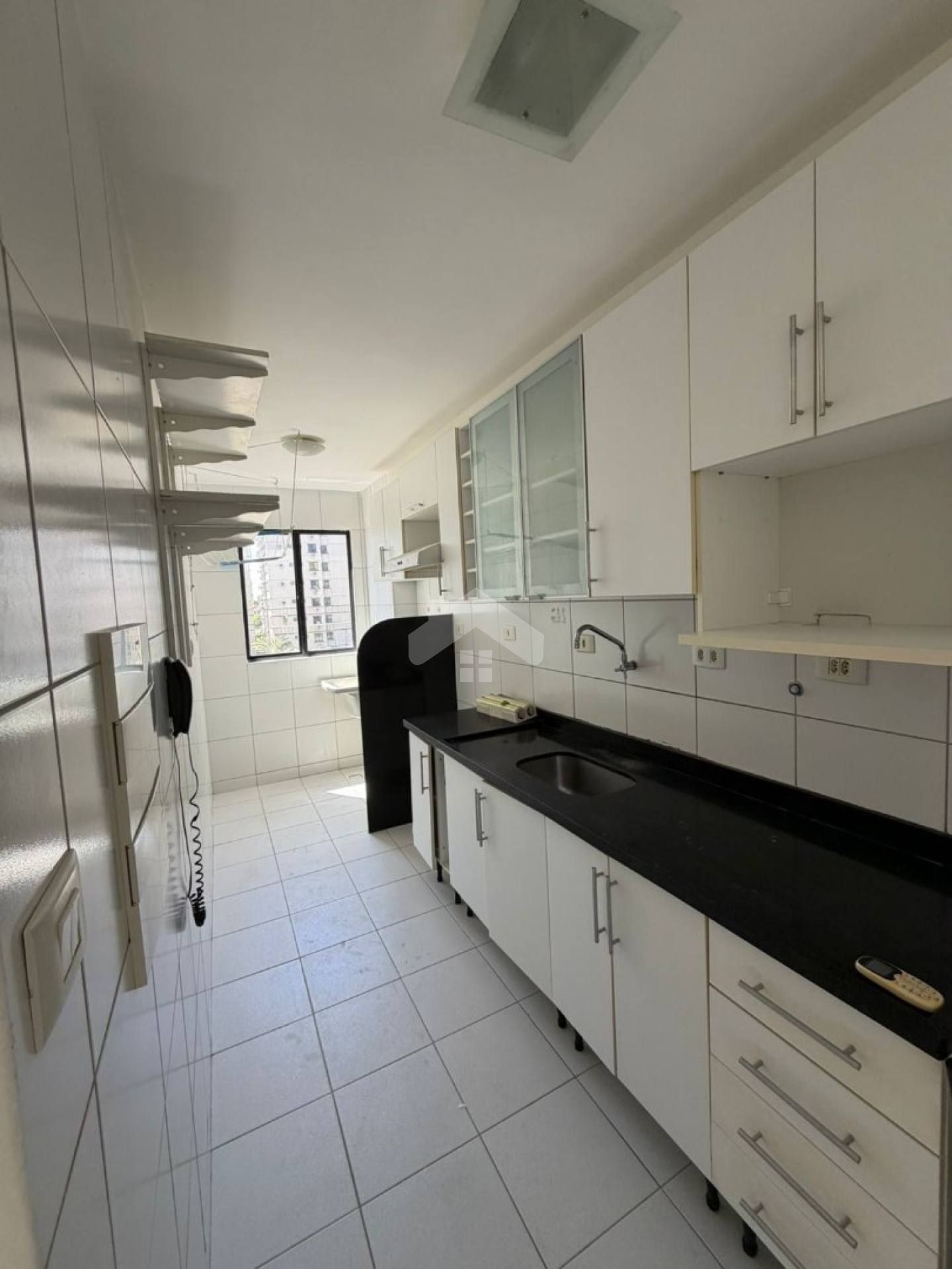 Apartamento no Belas Artes, 3/4, 1 suíte, 1 vaga (Condomínio incluso) - Farolândia