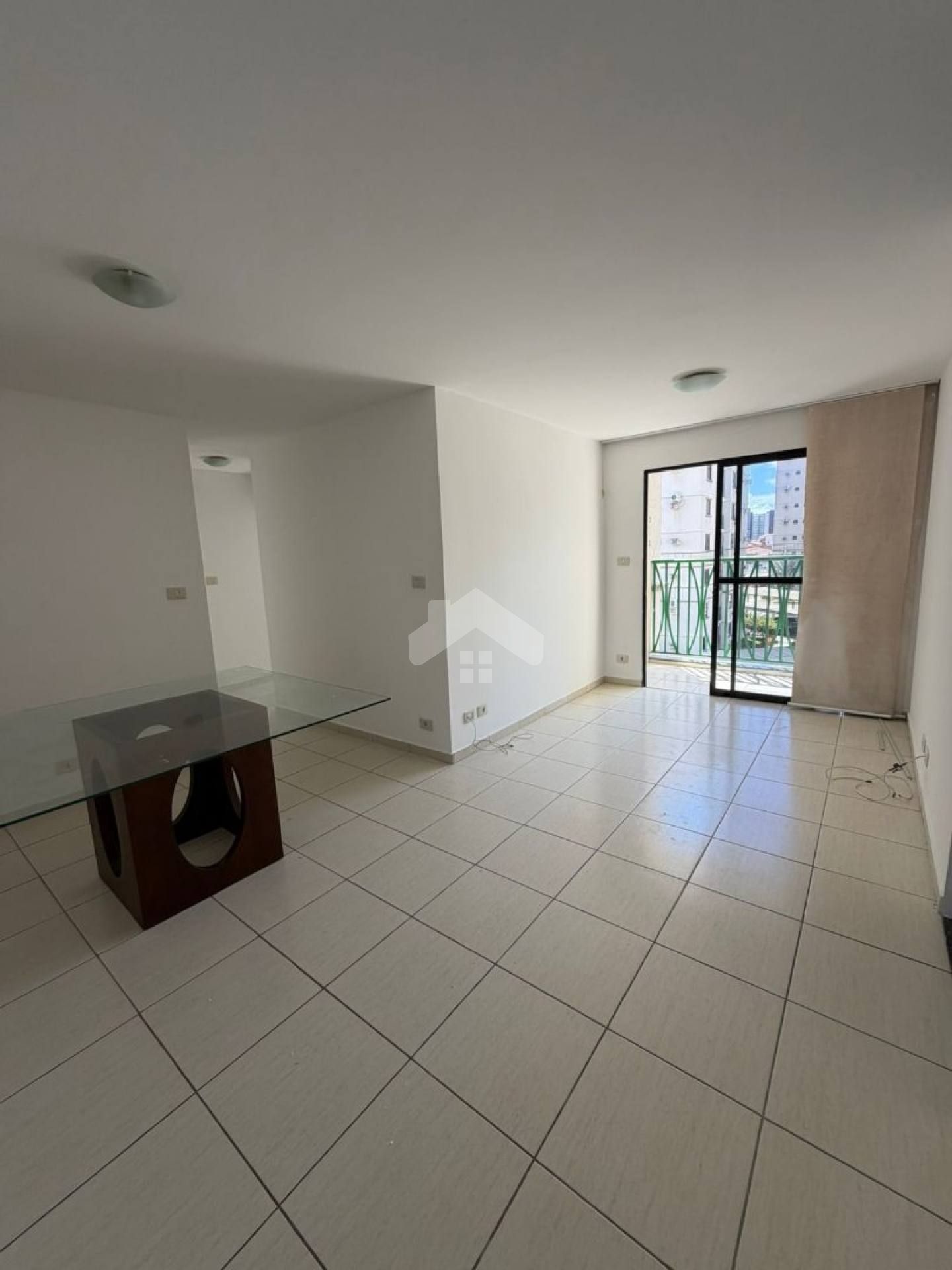 Apartamento no Belas Artes, 3/4, 1 suíte, 1 vaga (Condomínio incluso) - Farolândia