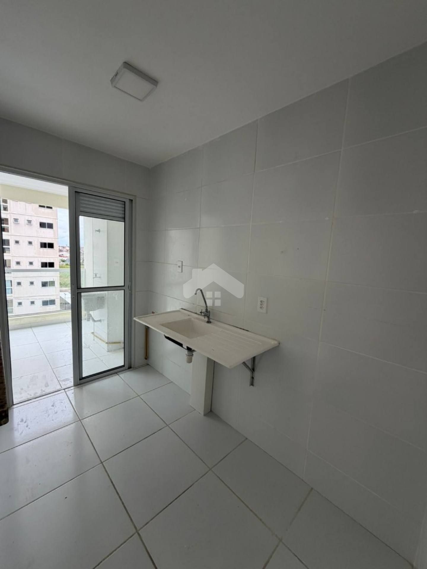 Apartamento no Jardim Serigy, 2/4, 1 suíte, 1 vaga - Farolândia