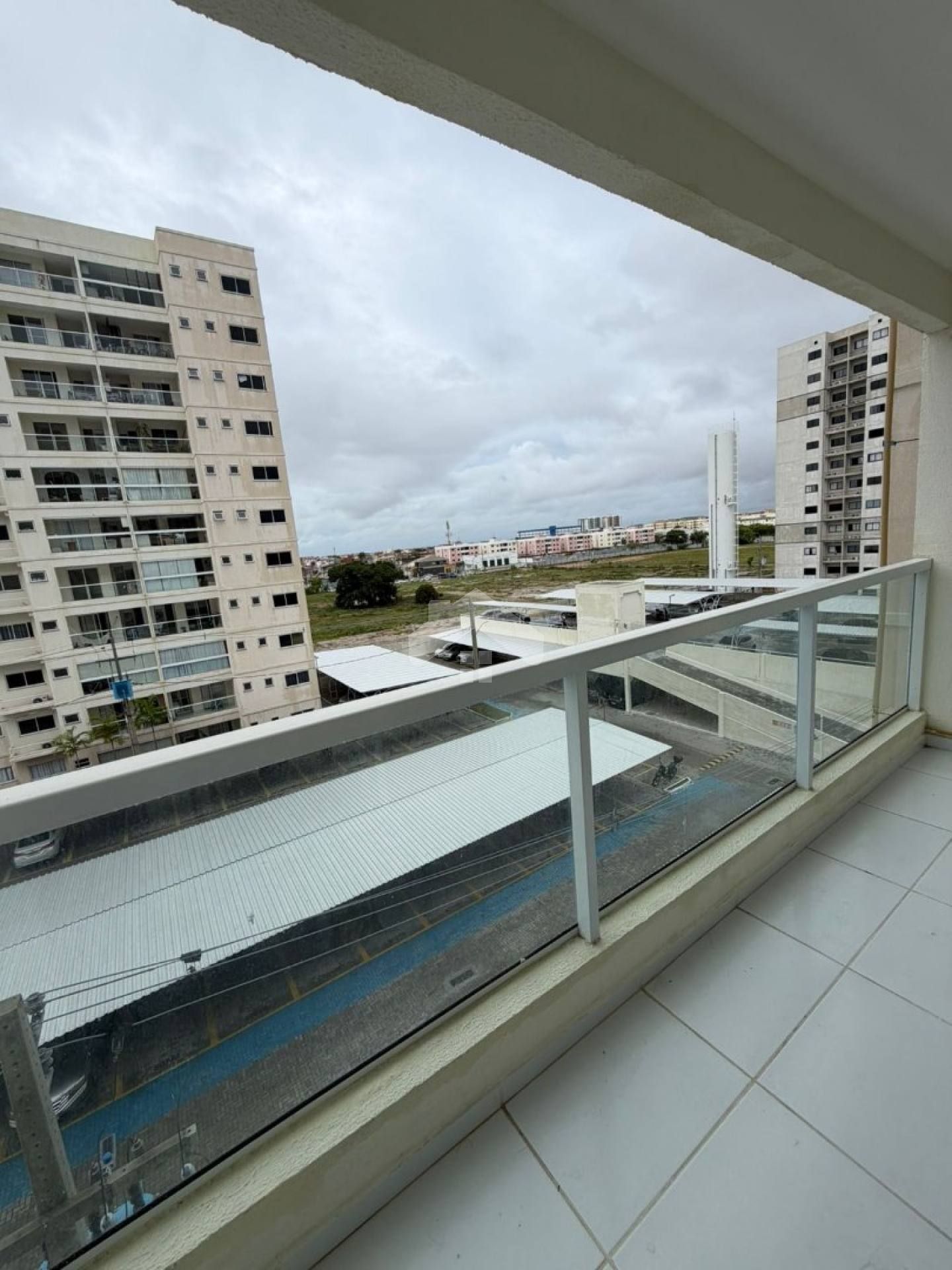 Apartamento no Jardim Serigy, 2/4, 1 suíte, 1 vaga - Farolândia
