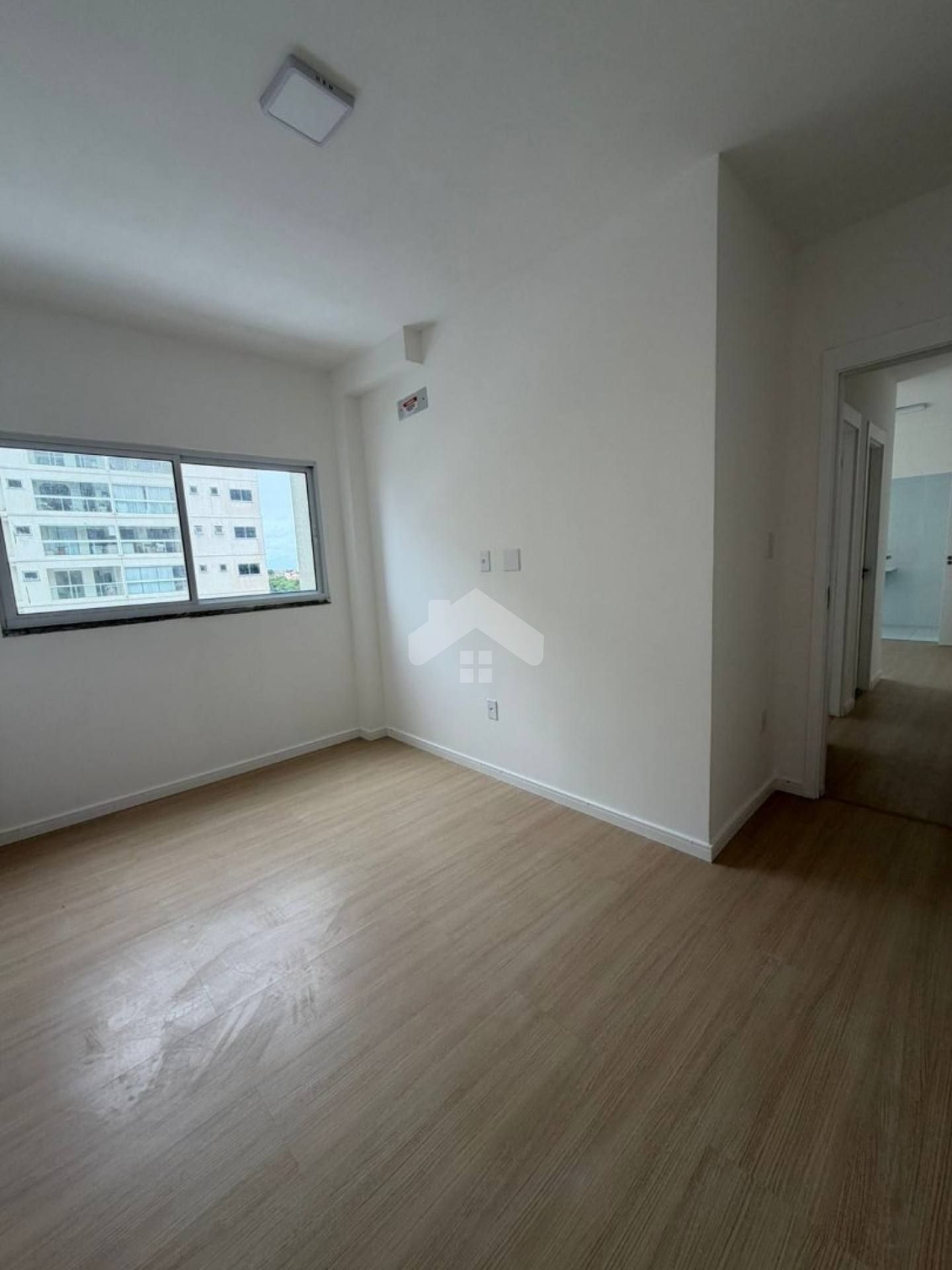 Apartamento no Jardim Serigy, 2/4, 1 suíte, 1 vaga - Farolândia
