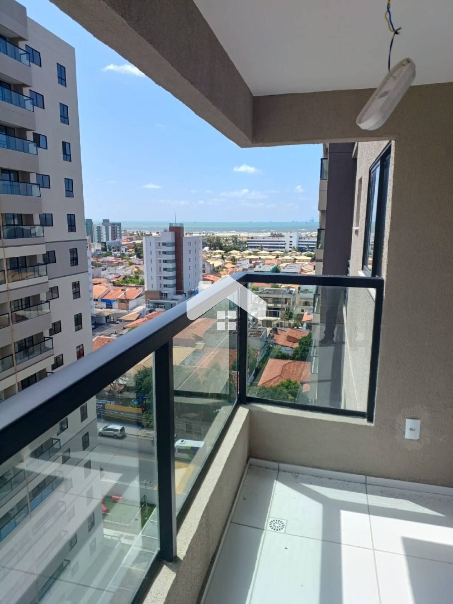 Apartamento Andar Alto  Para Vender com 2 quartos 1 suítes no Maralto