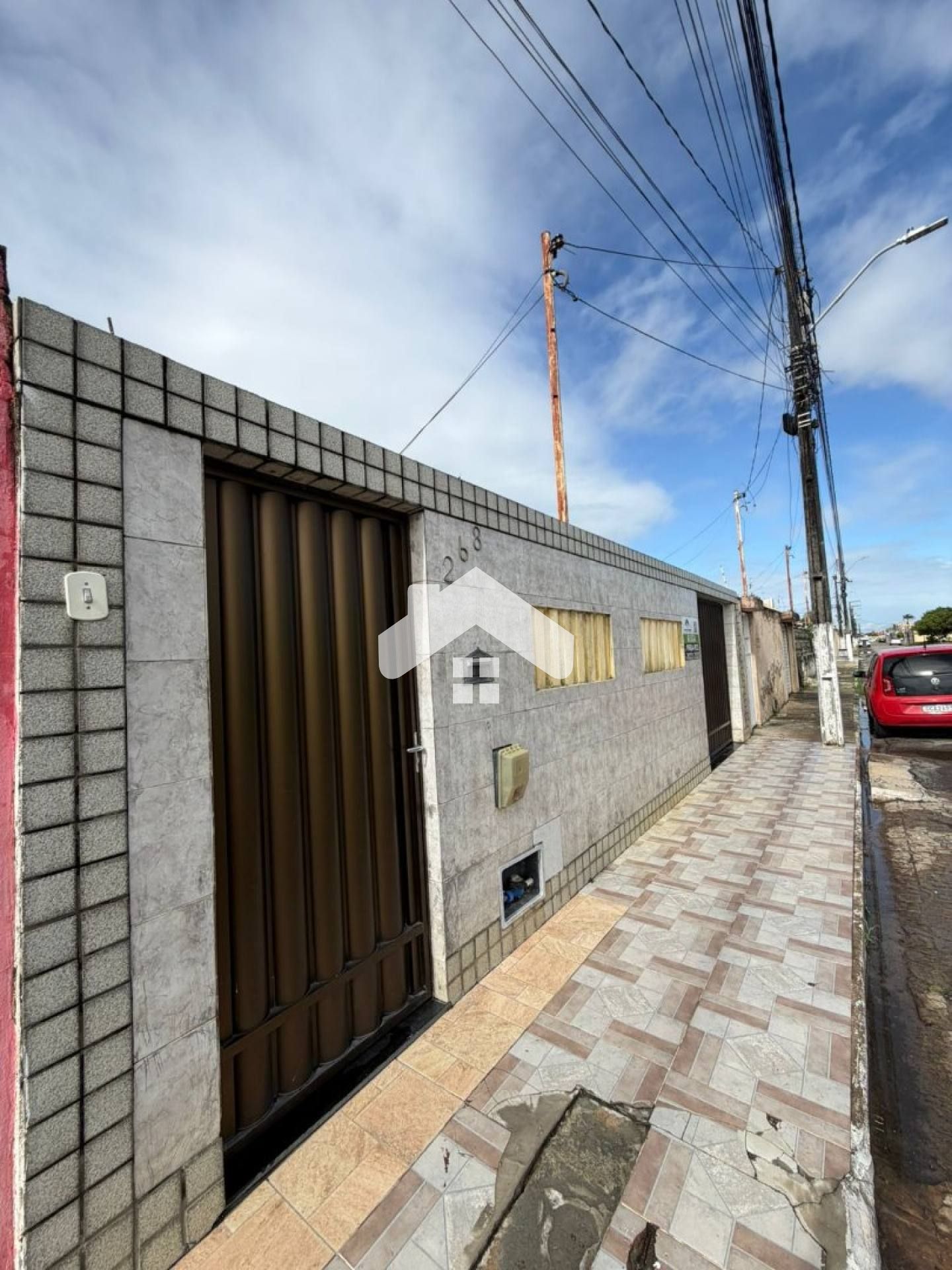 Casa com 3/4, 1 suíte, 1 vaga - Aruana