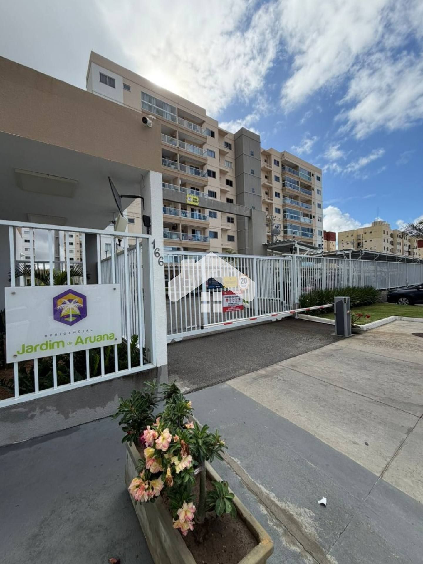 Apartamento no Jardim de Aruana, 2/4, 1 vaga - Aruana