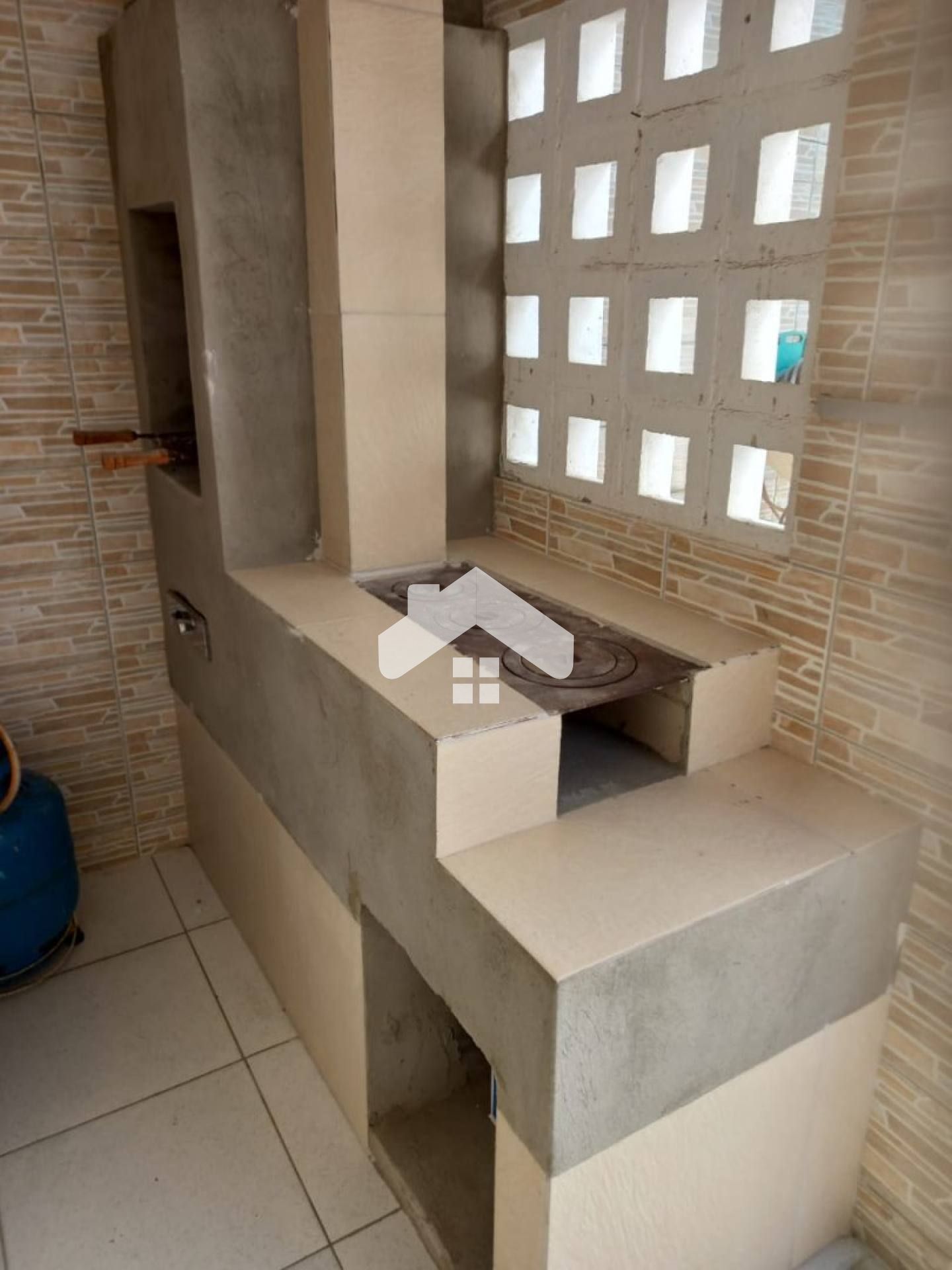 Casa Duplex Para Vender com 5 quartos 3 suítes no bairro Suíssa em Aracaju