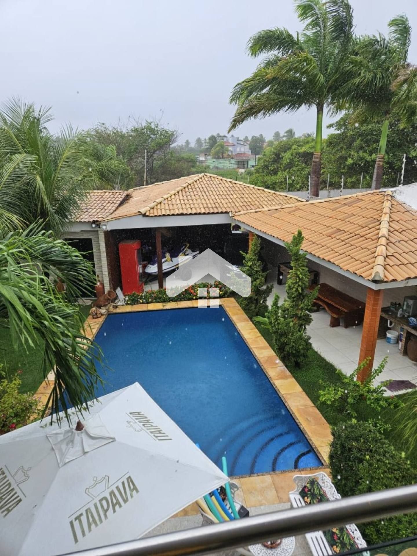 Casa Duplex Para Vender com 8 quartos 6 suítes no bairro Robalo em Aracaju