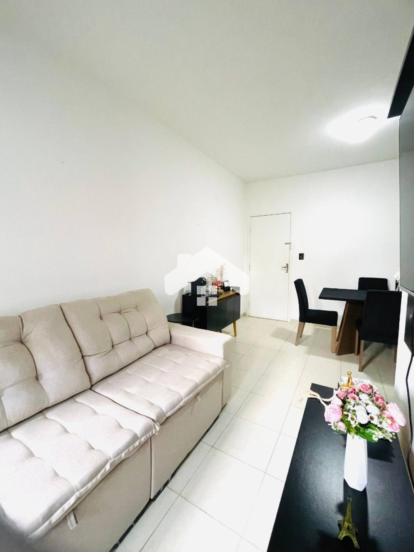 Apartamento Terréo com Giardino Para Vender no bairro Aruana em Aracaju