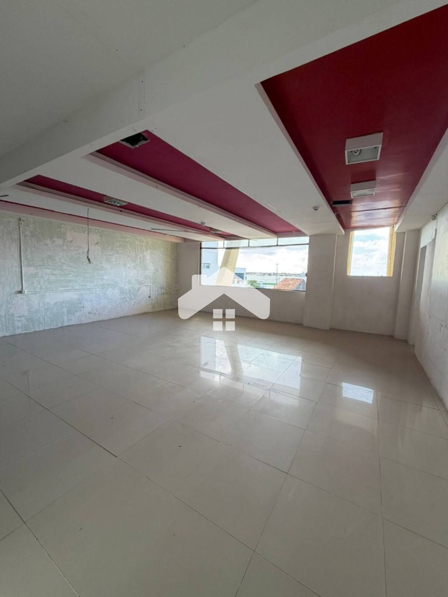 Sala comercial no Ed. Cidade de Aracaju (Condomínio incluso) - Centro