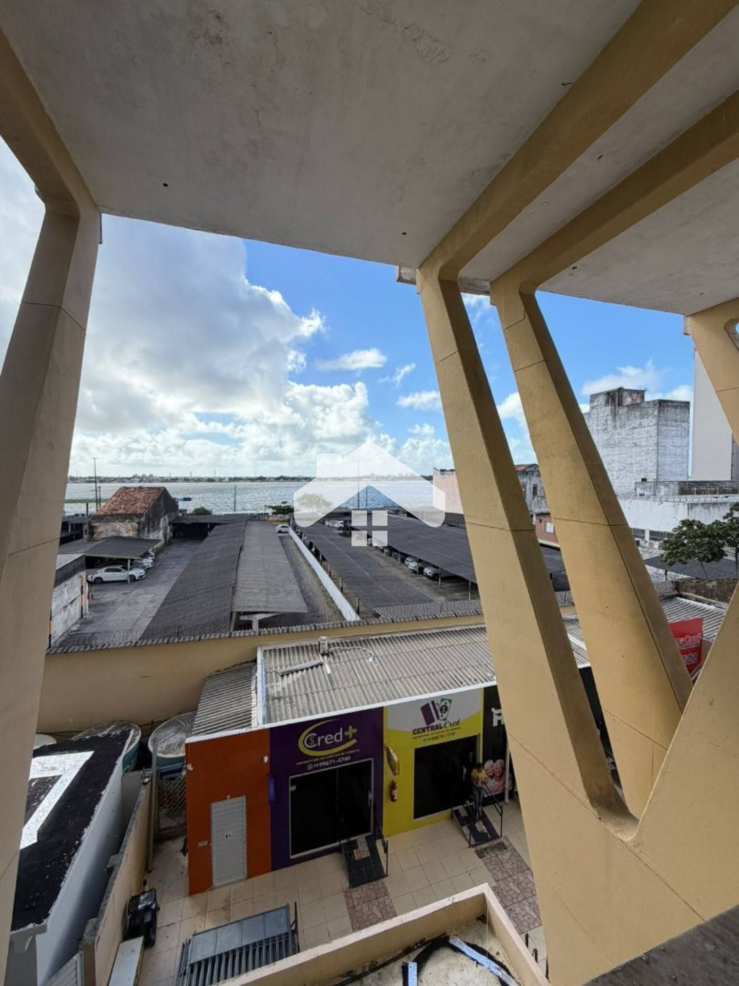 Sala comercial no Ed. Cidade de Aracaju (Condomínio incluso) - Centro