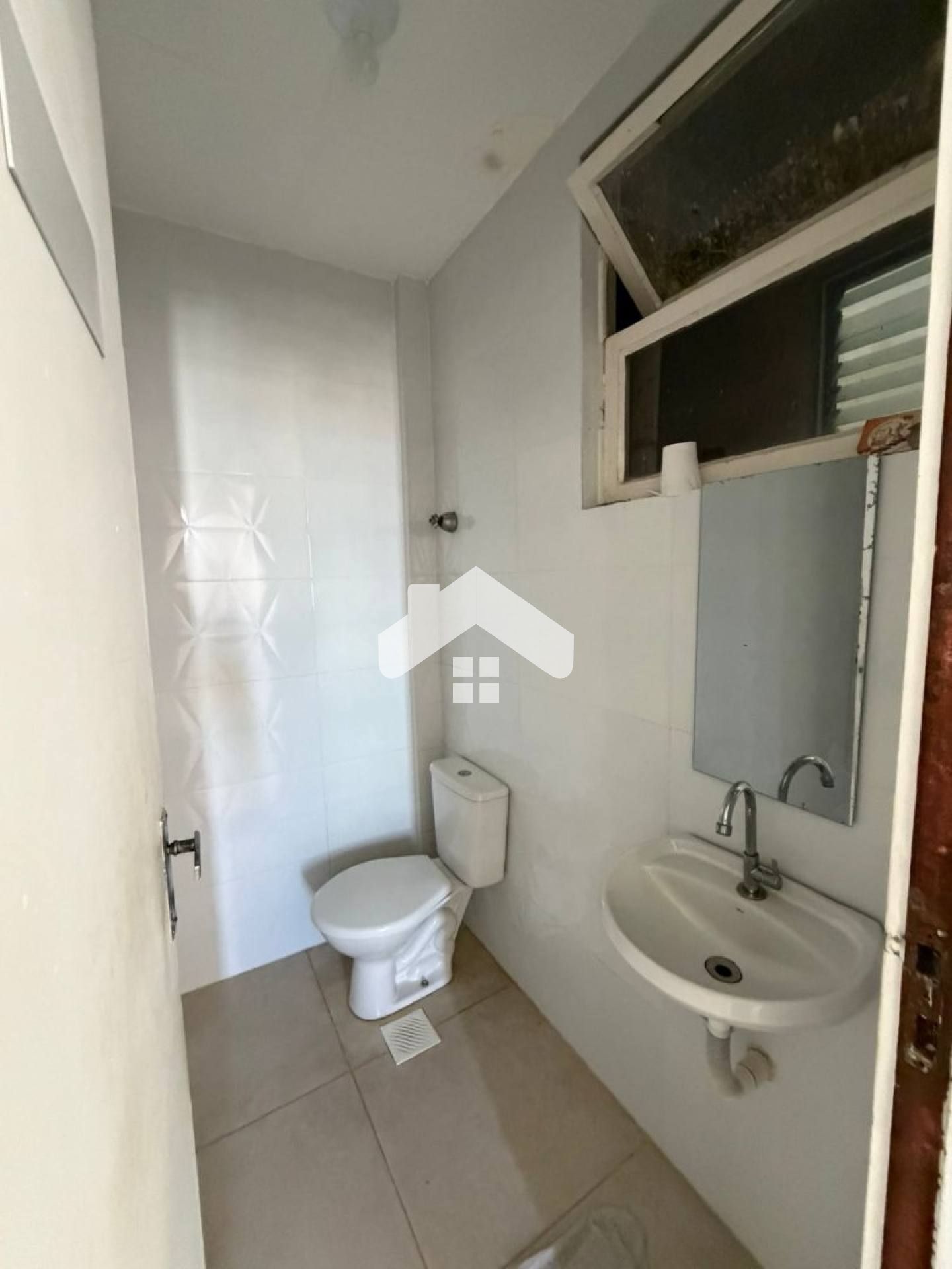 Sala comercial no Ed. Cidade de Aracaju (Condomínio incluso) - Centro