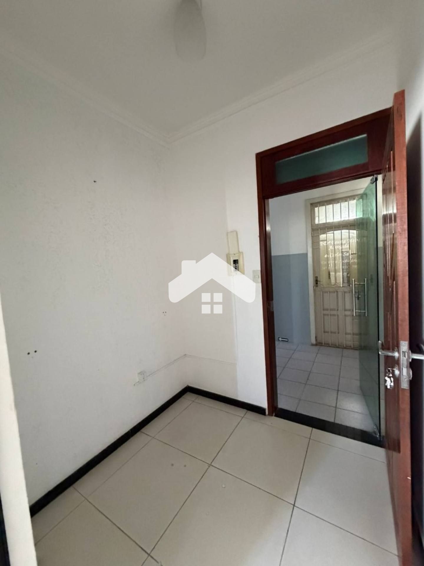 Sala comercial no Ed. Cidade de Aracaju (Condomínio incluso) - Centro