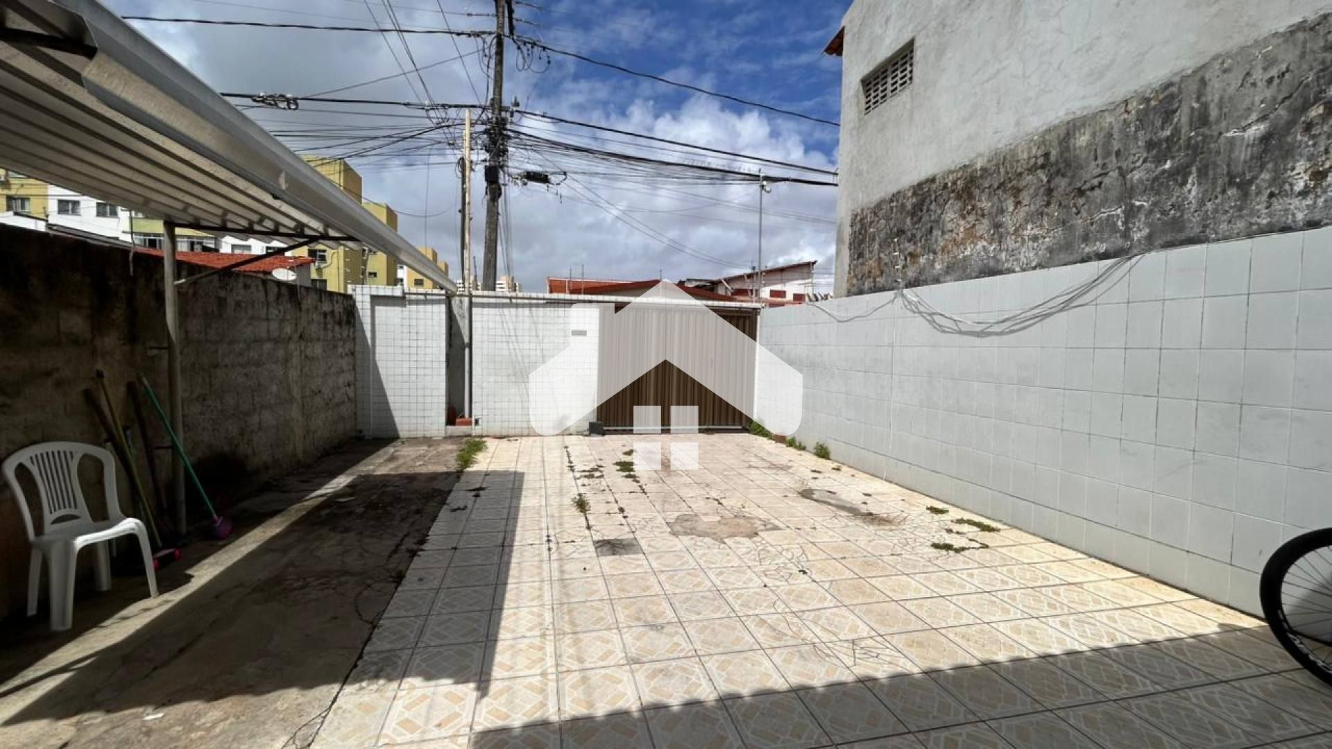 Casa Para Vender com 3 quartos 3 suítes no bairro Pereira Lobo em Aracaju