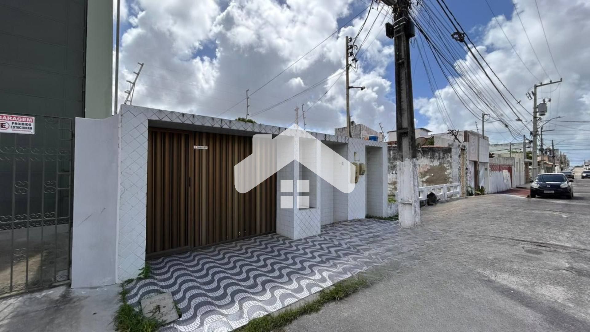 Casa Para Vender com 3 quartos 3 suítes no bairro Pereira Lobo em Aracaju