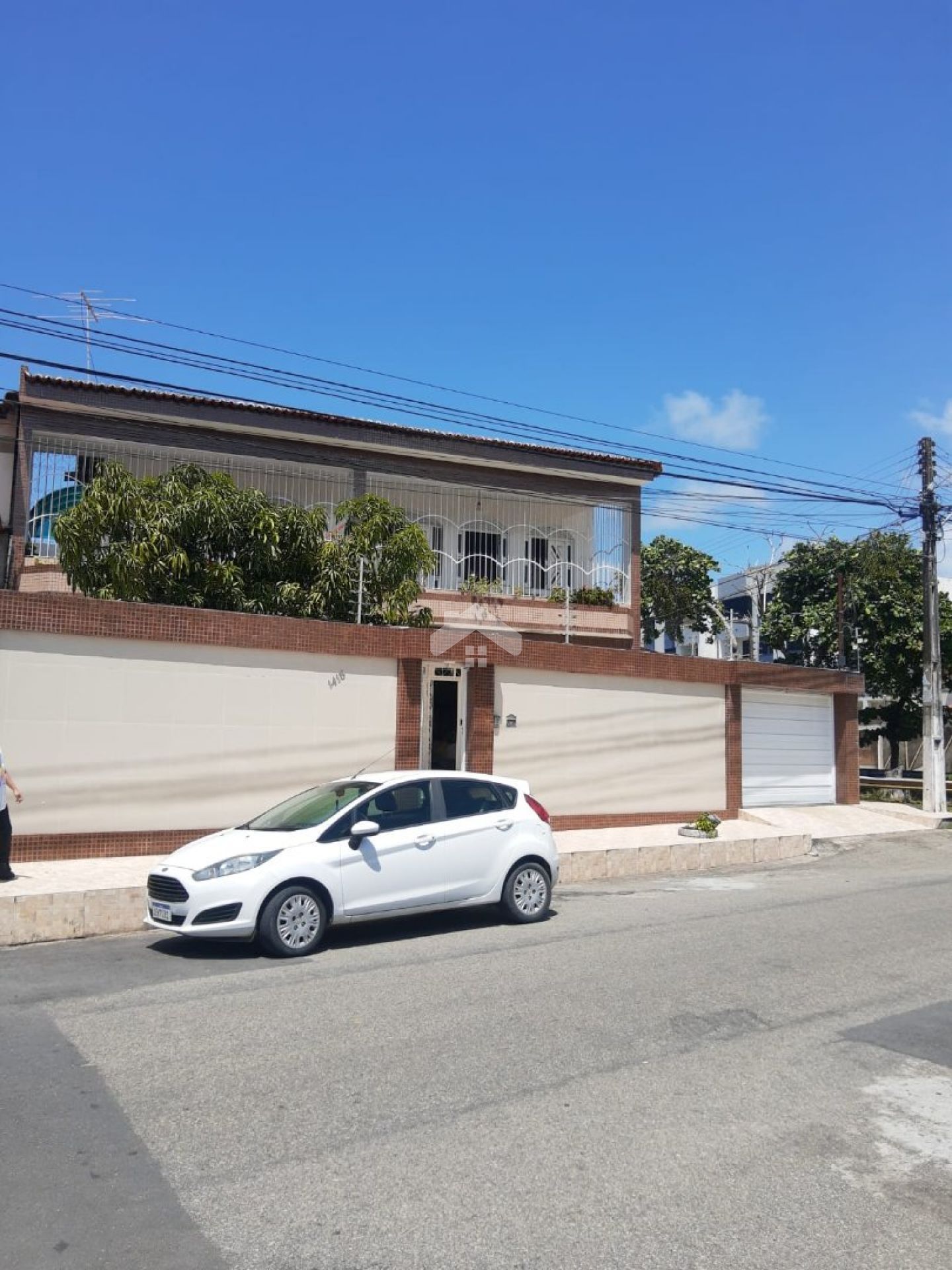 Casa Para Vender com 7 quartos 3 suítes no bairro Pereira Lobo em Aracaju