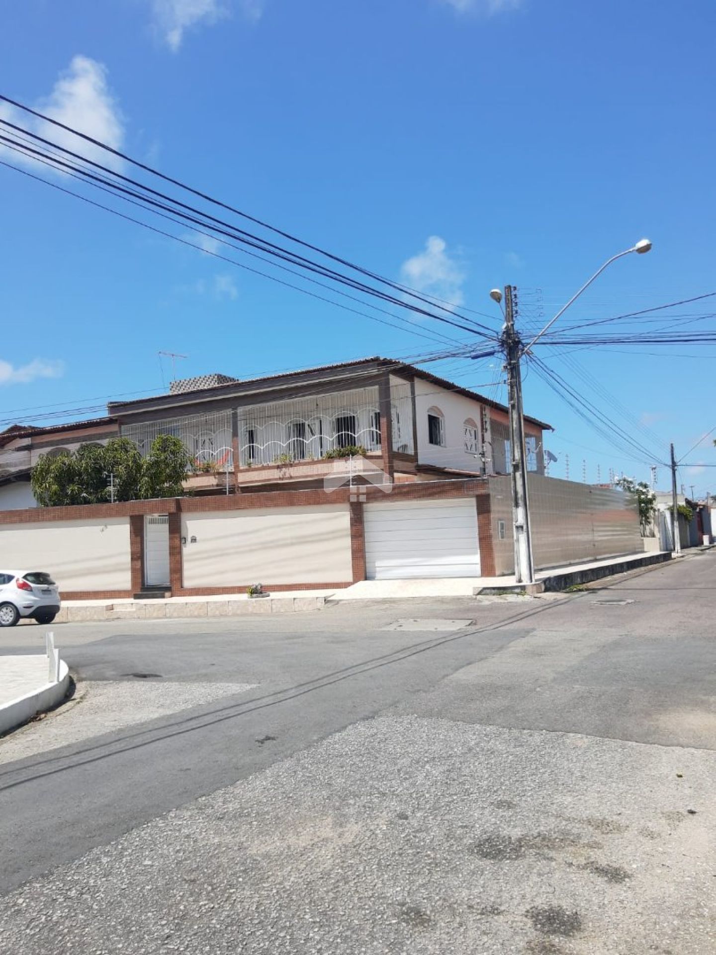 Casa Para Vender com 7 quartos 3 suítes no bairro Pereira Lobo em Aracaju