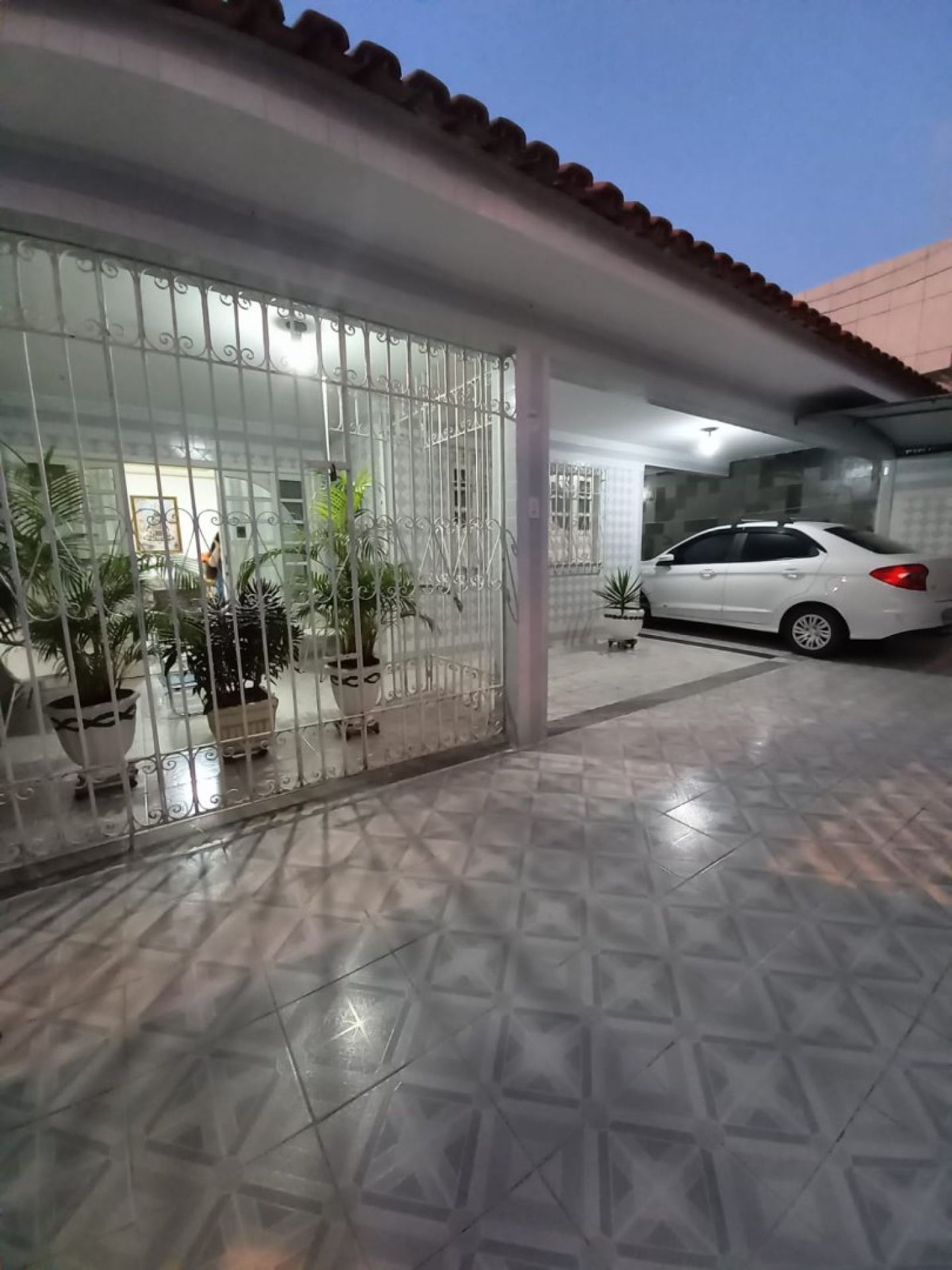 Casa Para Vender com 5 quartos 2 suítes no bairro Pereira Lobo em Aracaju