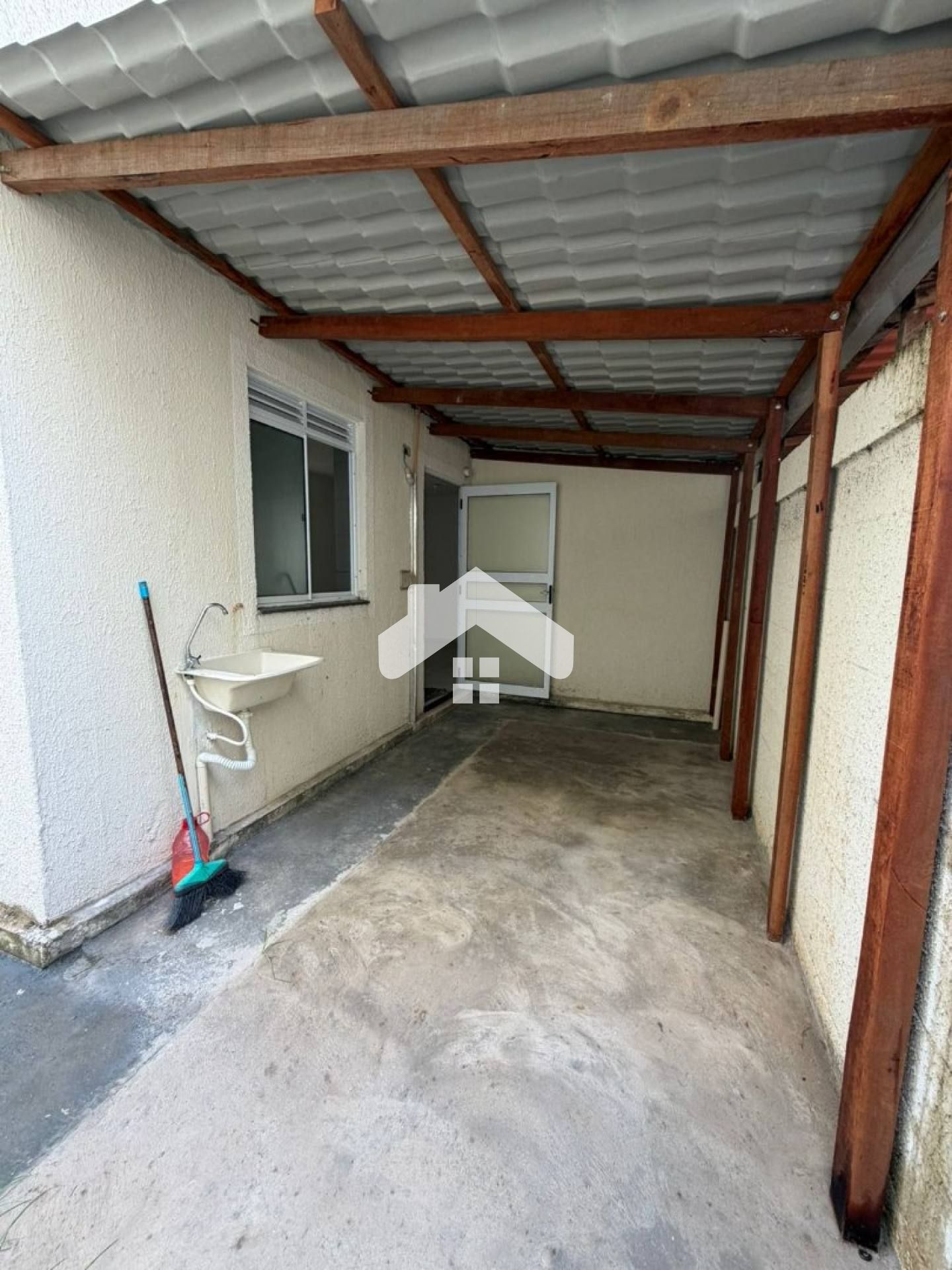 Apartamento giardino no Alameda Real, 2/4, 1 vaga (Condomínio incluso) - Marivan