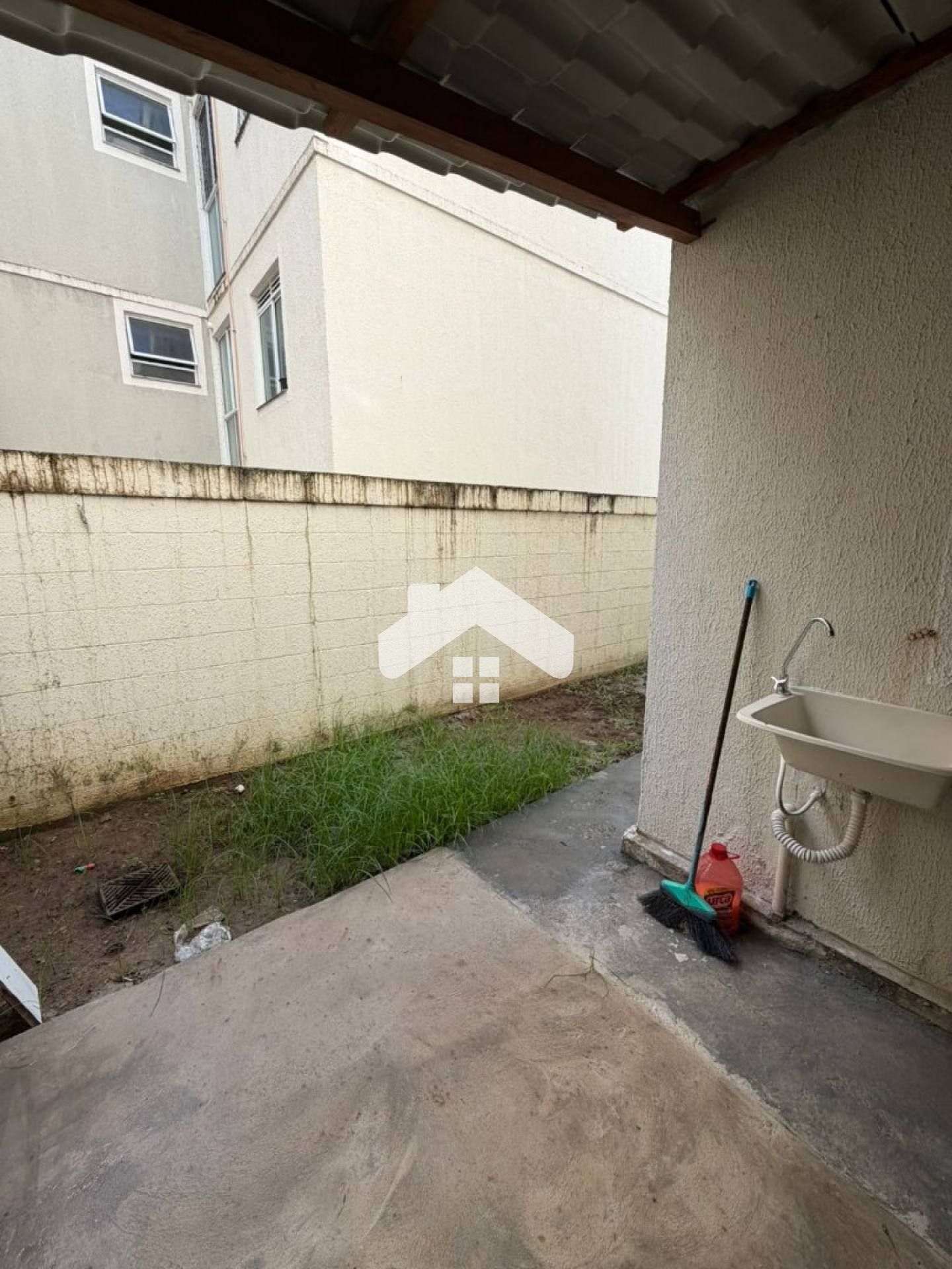 Apartamento giardino no Alameda Real, 2/4, 1 vaga (Condomínio incluso) - Marivan
