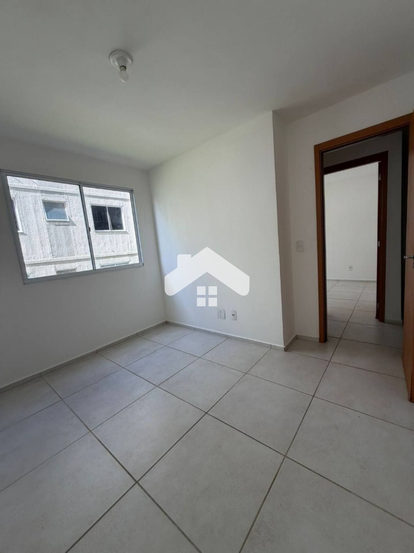 Apartamento giardino no Alameda Real, 2/4, 1 vaga (Condomínio incluso) - Marivan