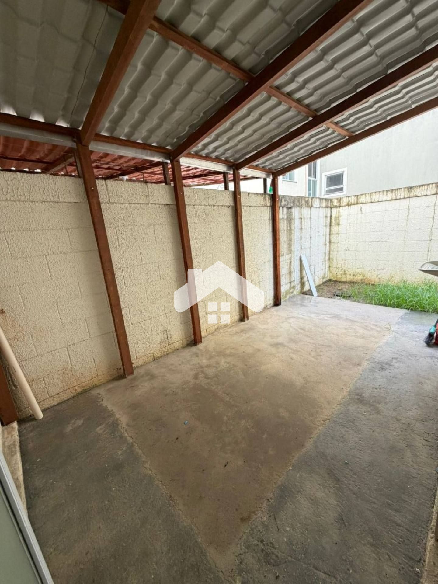 Apartamento giardino no Alameda Real, 2/4, 1 vaga (Condomínio incluso) - Marivan