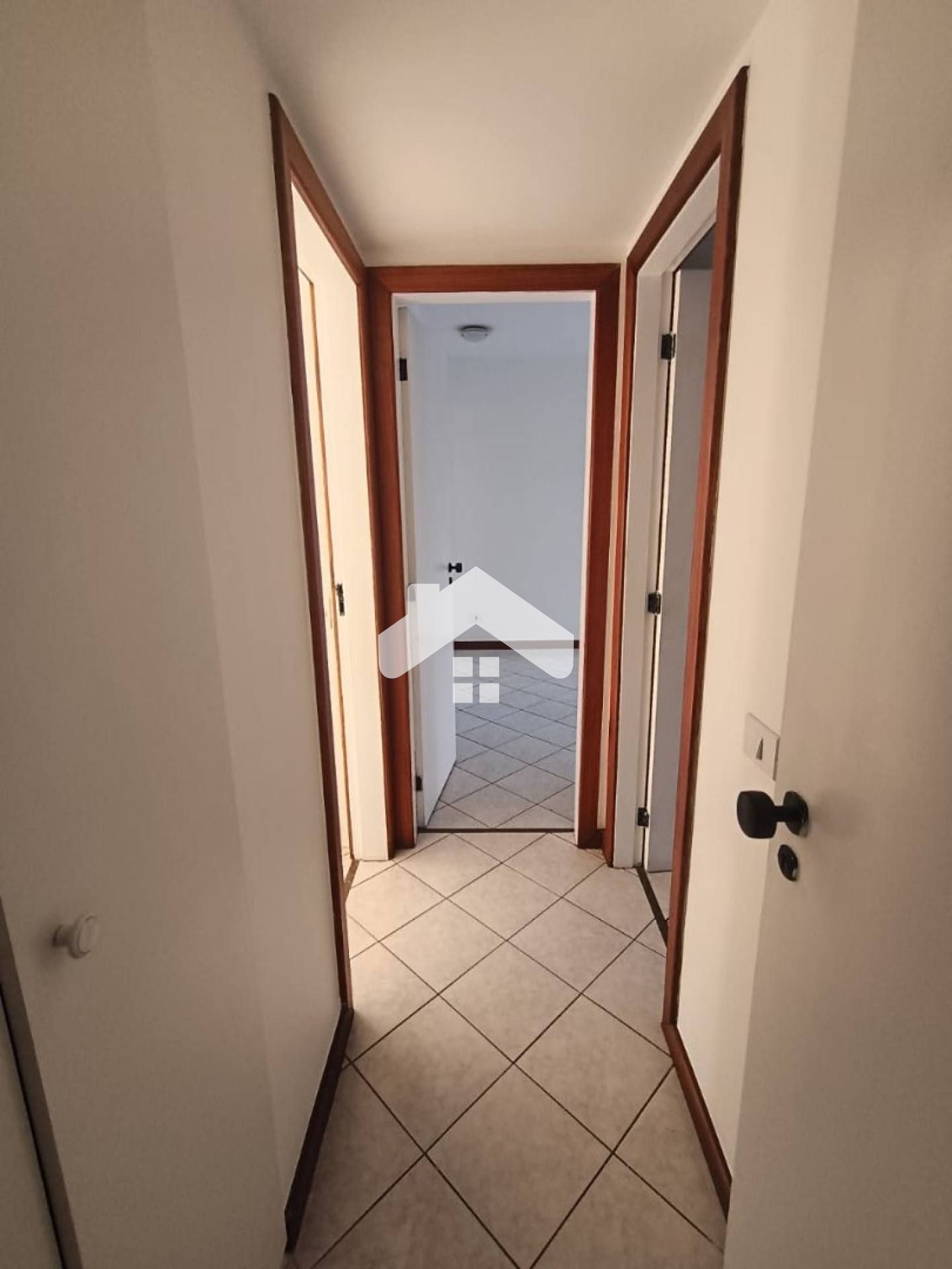 Apartamento Para Vender com 4 quartos 3 suítes no bairro Jardins em Aracaju