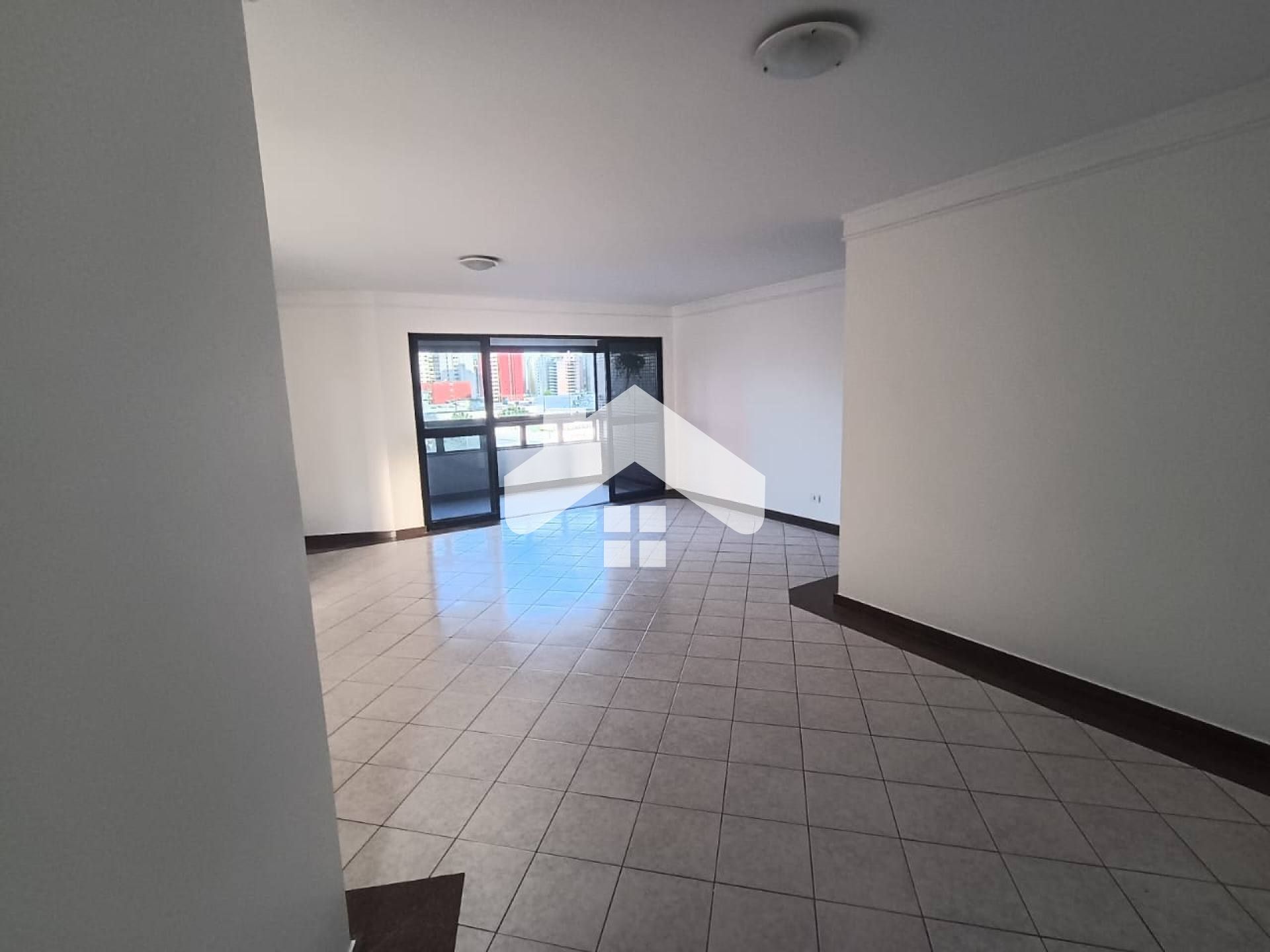 Apartamento Para Vender com 4 quartos 3 suítes no bairro Jardins em Aracaju