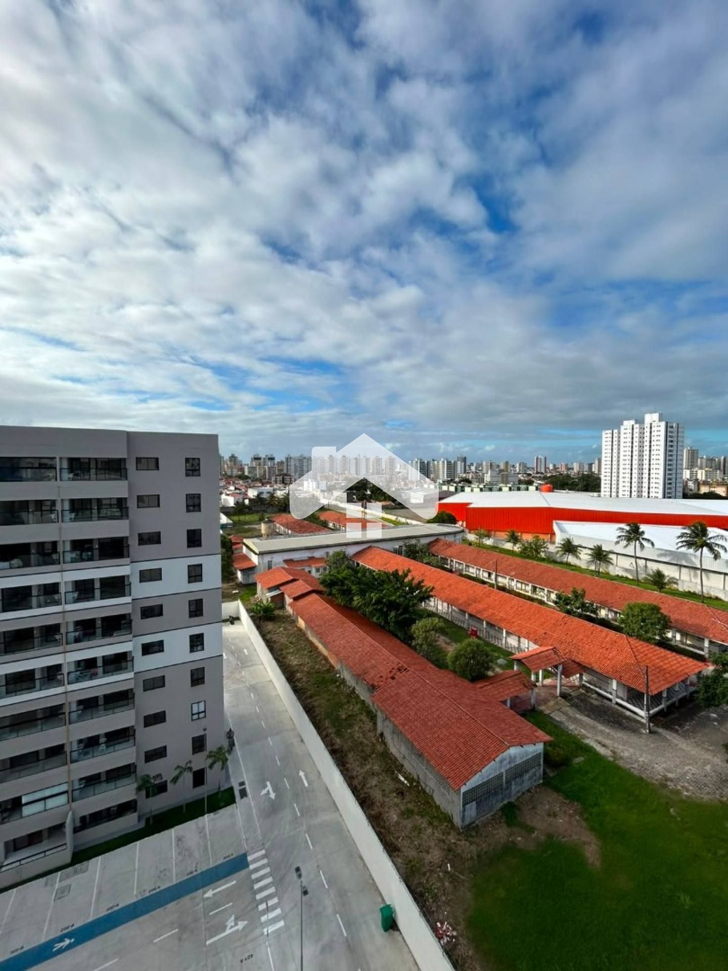Apartamento no Luzitá 3/4, 1 suíte, 1 vaga (Condomínio incluso) - Luzia