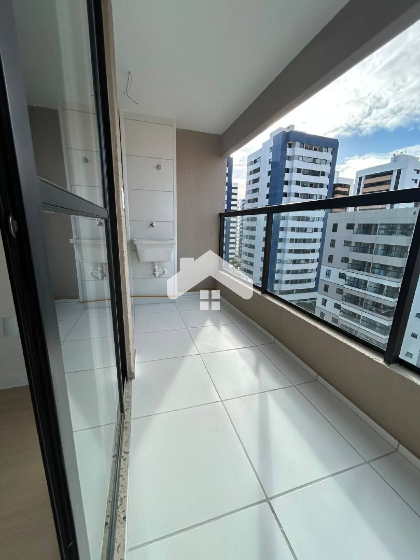 Apartamento no Luzitá 3/4, 1 suíte, 1 vaga (Condomínio incluso) - Luzia