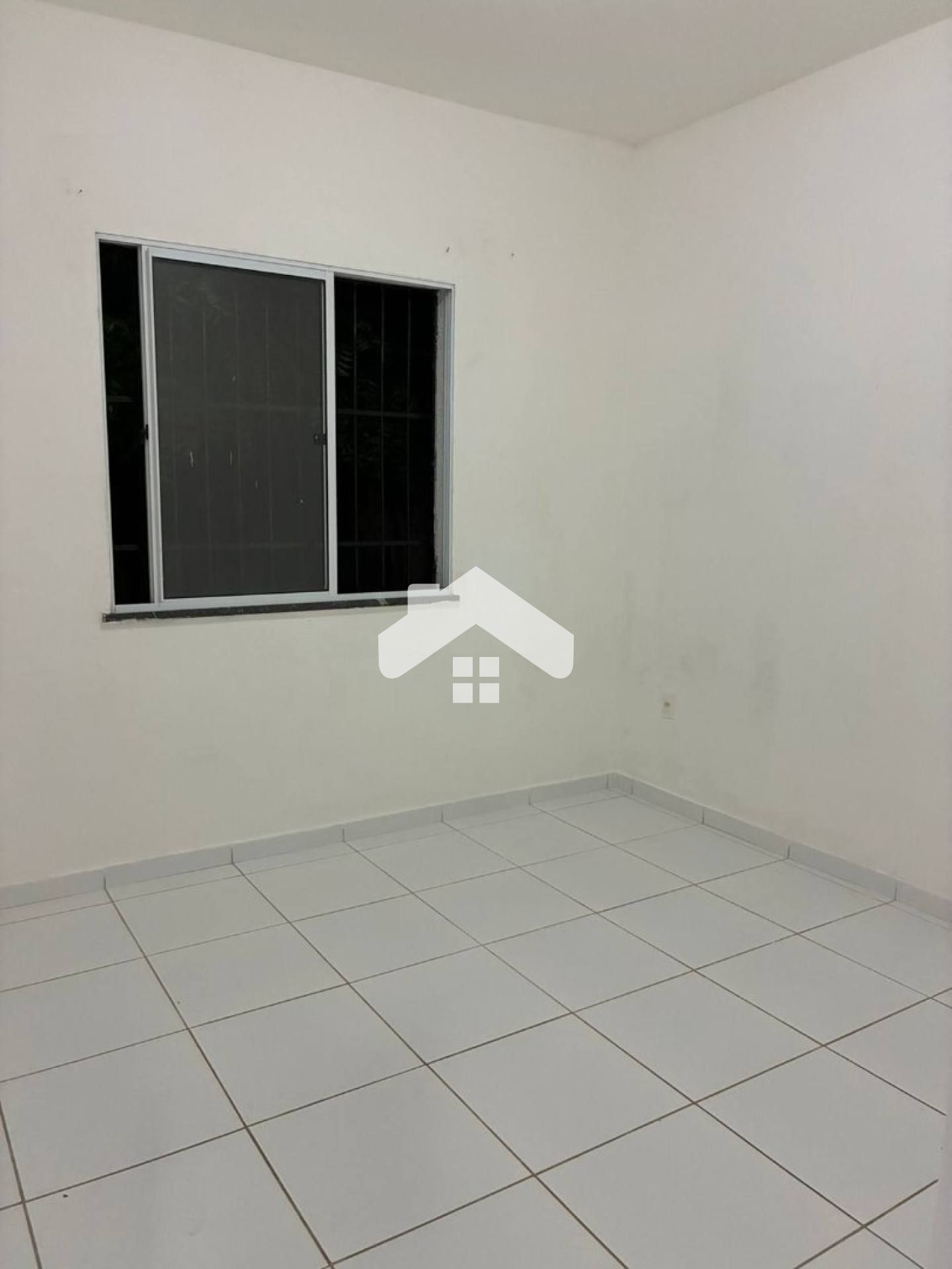 Casa Para Vender com 2 quartos no bairro Santa Maria em Aracaju