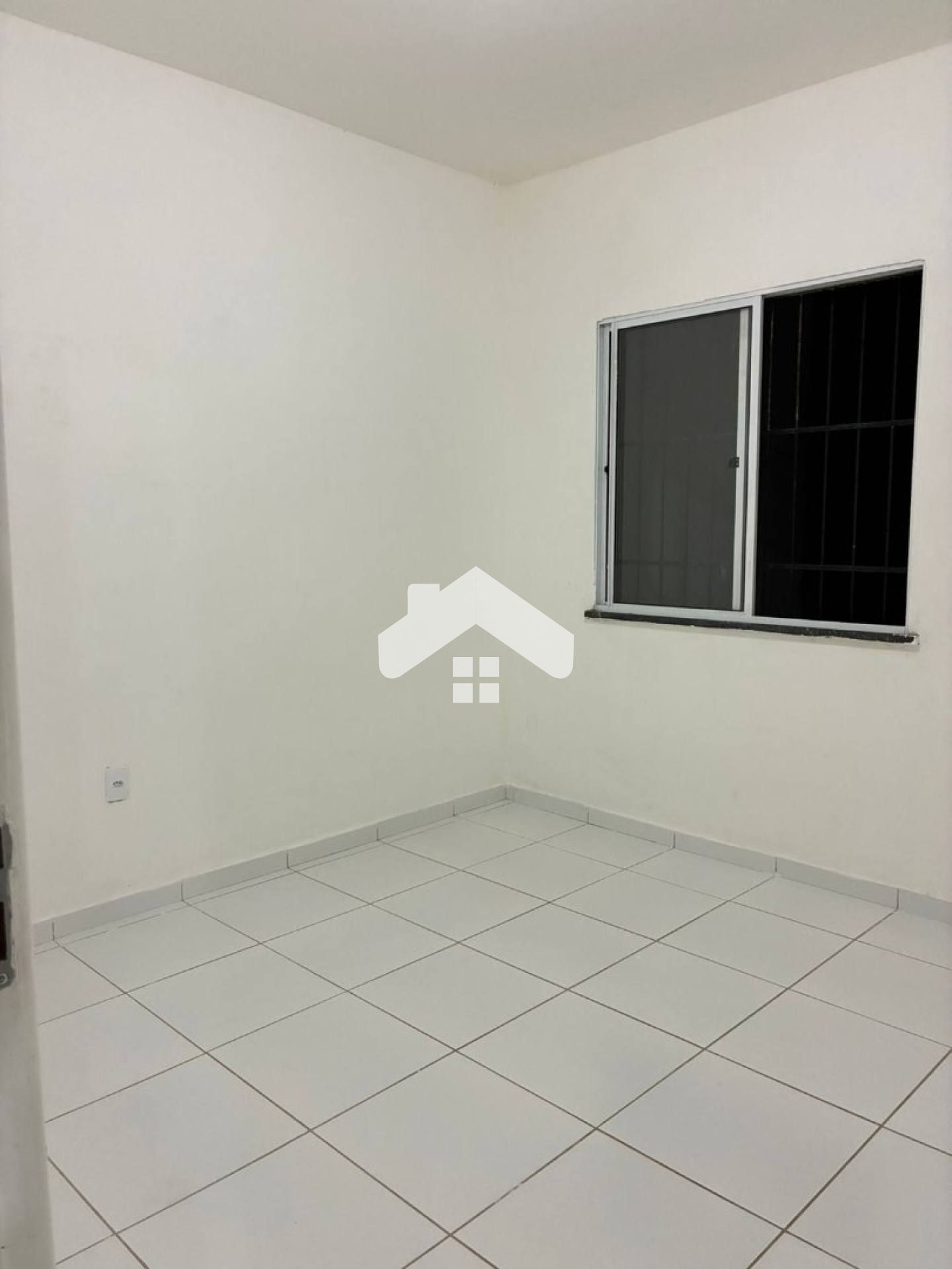 Casa Para Vender com 2 quartos no bairro Santa Maria em Aracaju
