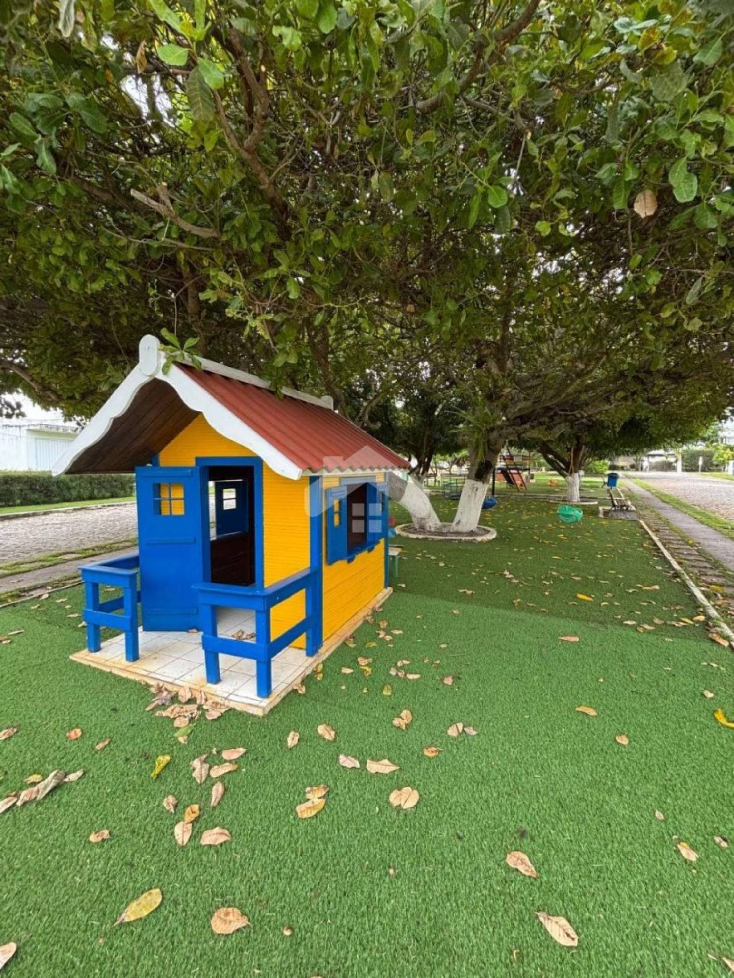 Casa Mobiliada no Condomínio Rio Vermelho, 5/4, 3 Suítes, 3 Vagas (Cond. Incluso) - Mosqueiro.