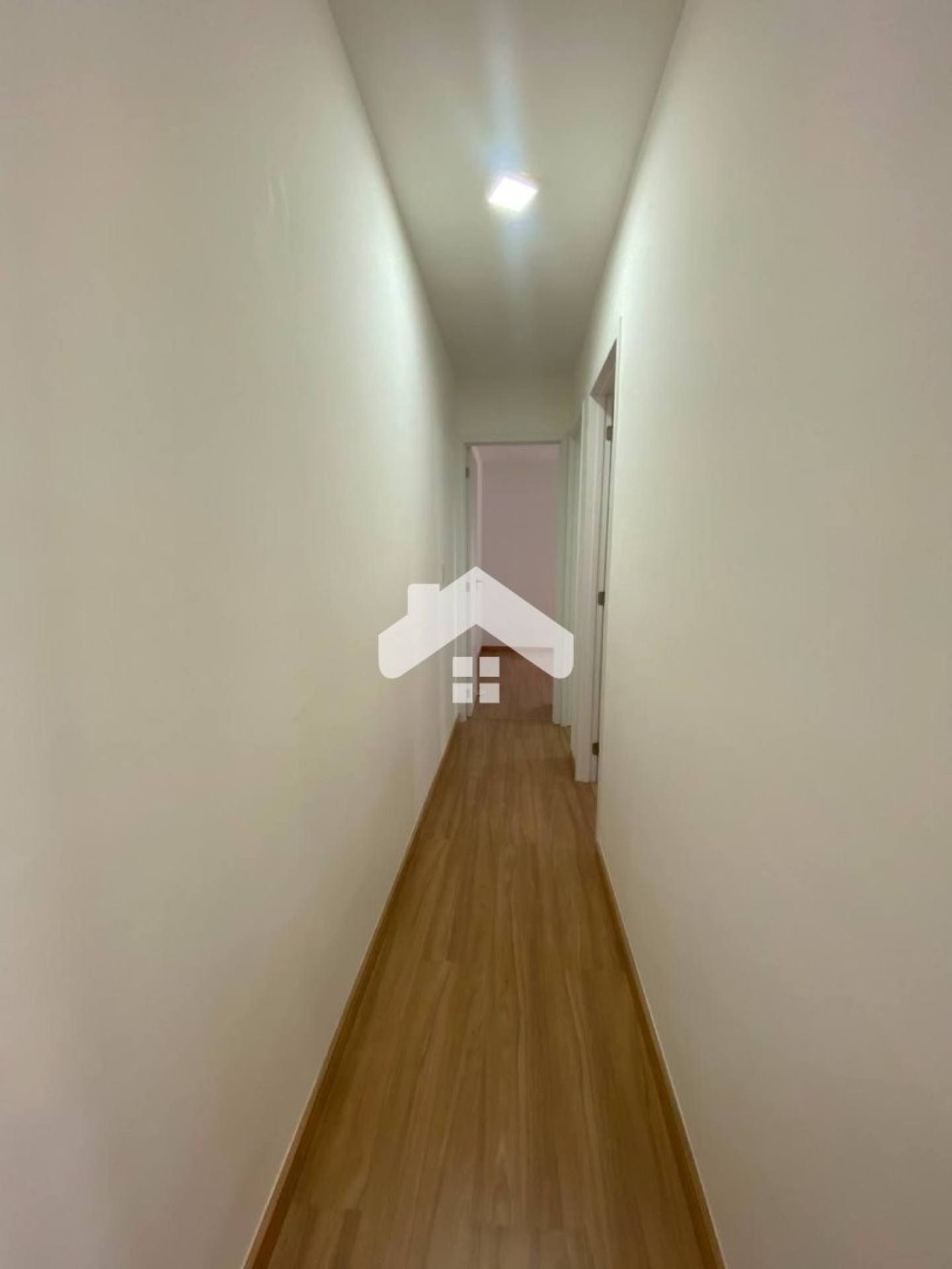 Apartamento no Lunar, 2/4, 1 suíte, 1 vaga (Condomínio incluso) – Aruana.
