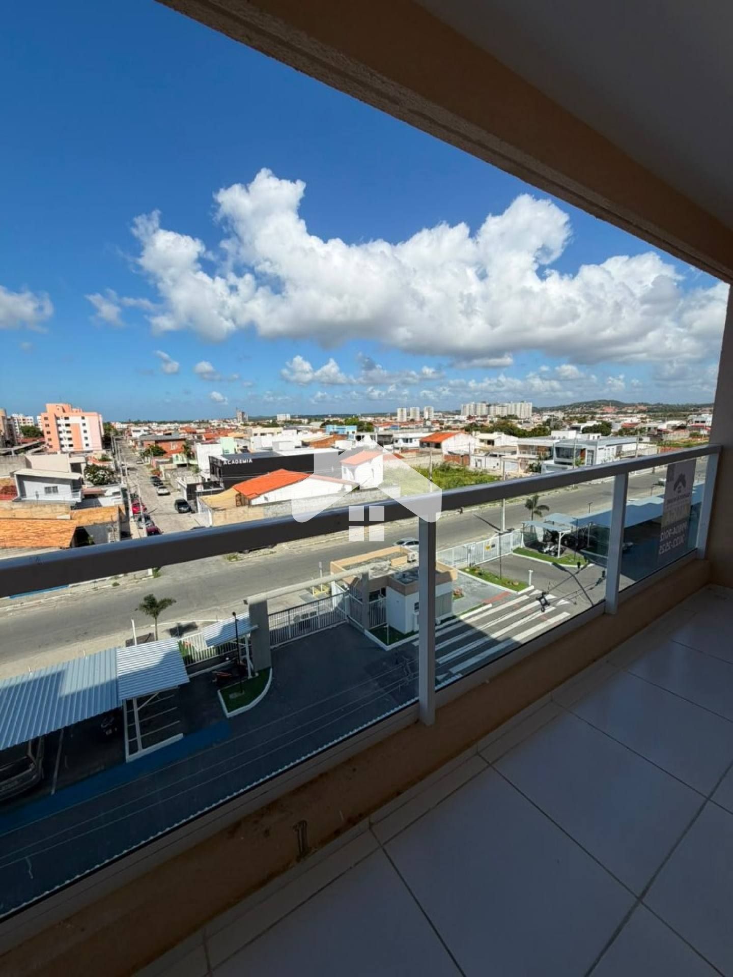 Apartamento no Jardim de Aruana, 2/4, 1 banheiro, 1 vaga - Aruana