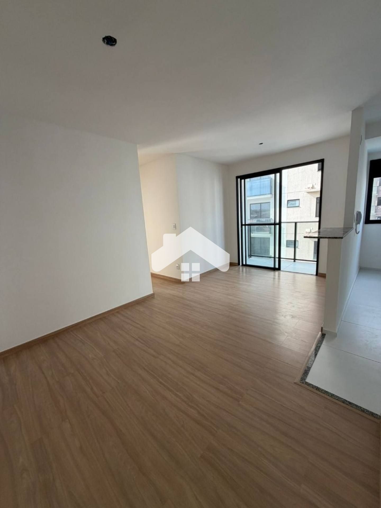 Apartamento no Lunar, 2/4, 1 suíte, 1 vaga (Condomínio incluso) – Aeroporto
