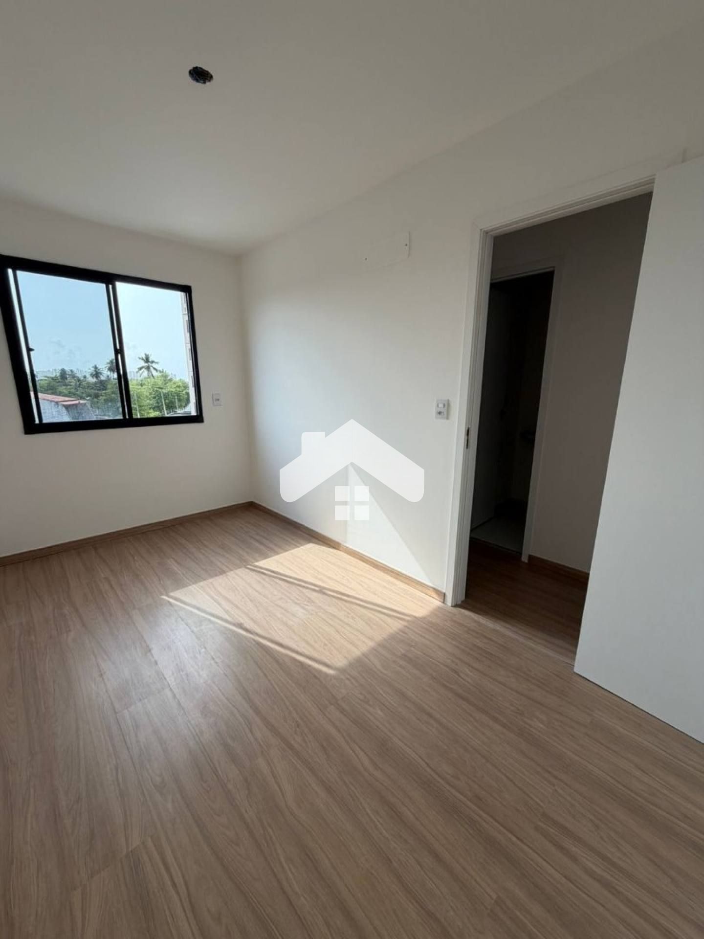 Apartamento no Lunar, 2/4, 1 suíte, 1 vaga (Condomínio incluso) – Aeroporto