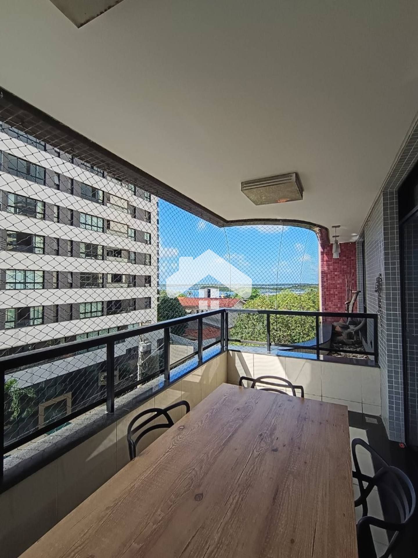 Apartamento Para Vender com 3 quartos 3 suítes no bairro Jardins em Aracaju