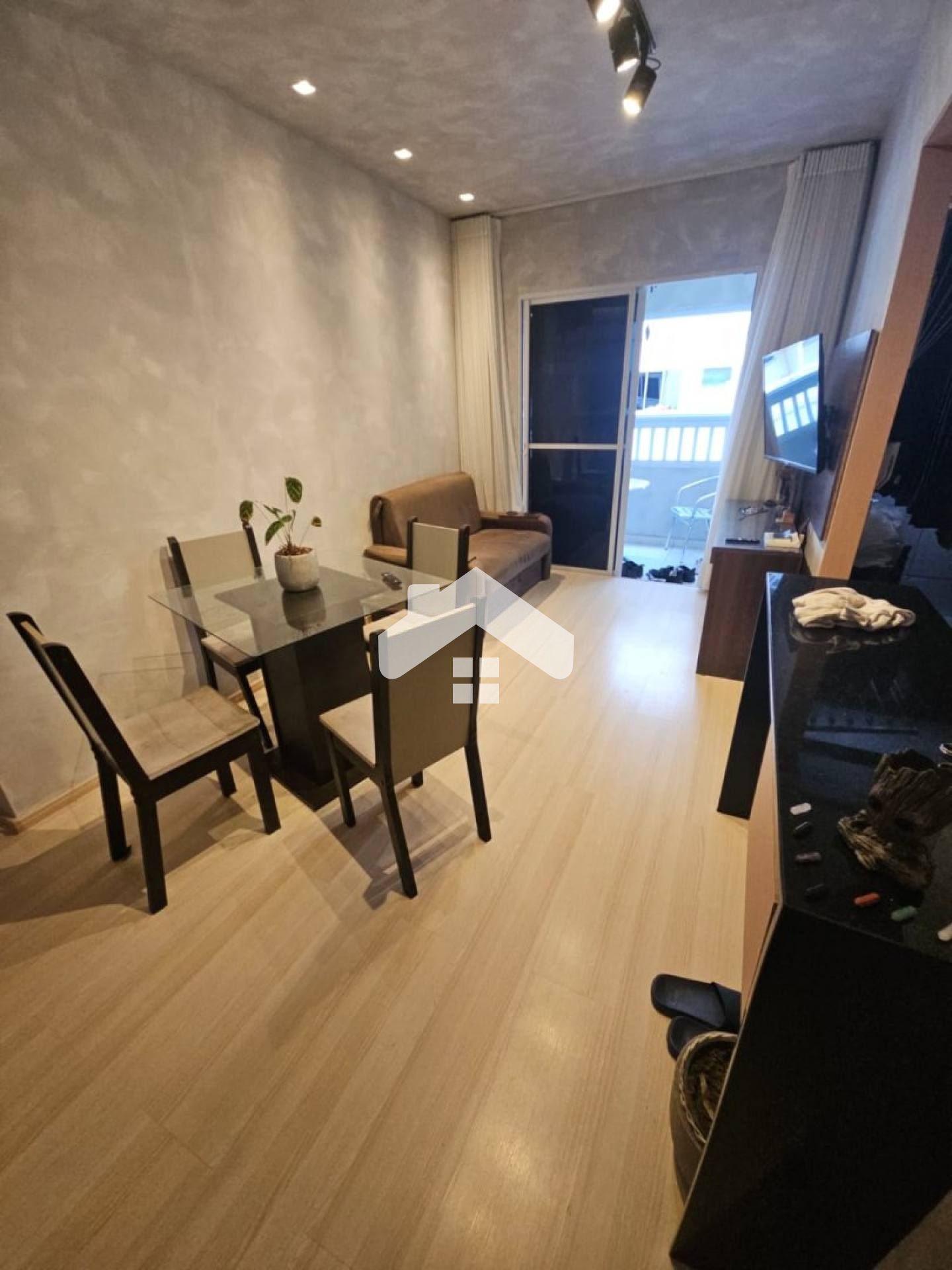 Apartamento mobiliado no Del Rey, 2/4, 1 suíte, 1 vaga (Condom incluso) - Farolândia
